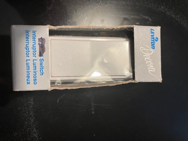 11 pieces LEVITON  WHITE 15A-120V Decora Switch Single pole