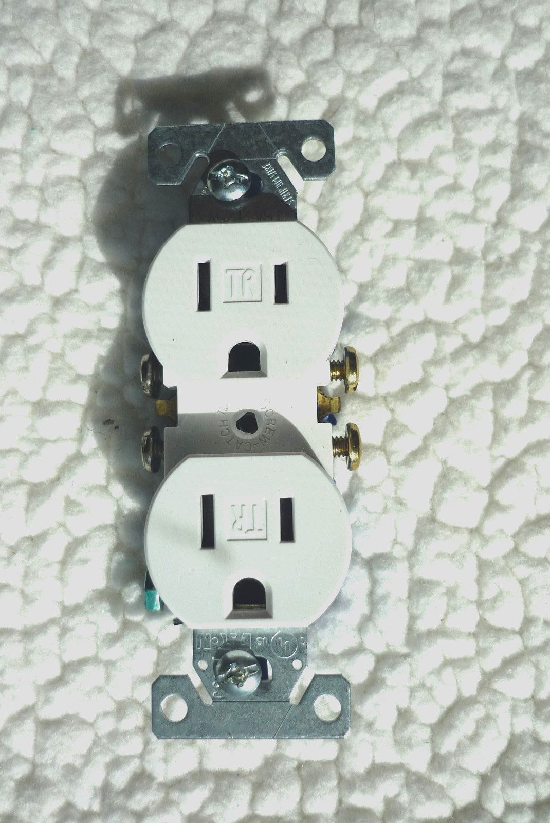 8 Eaton White Tamper Resistant Duplex Receptacle Outlet NEMA 5-15R 15A TR270W