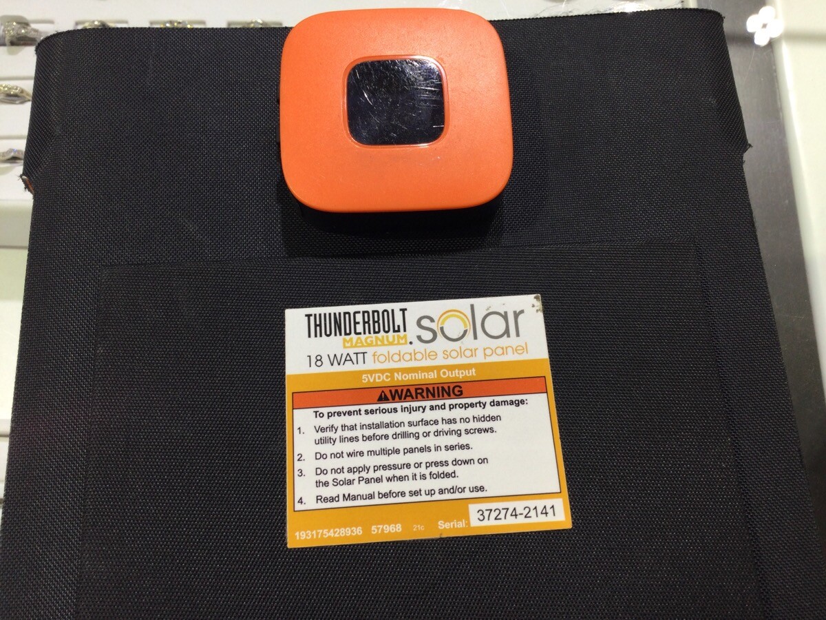 Thunderbolt 18W Foldable Solar Panel (CJL047791)