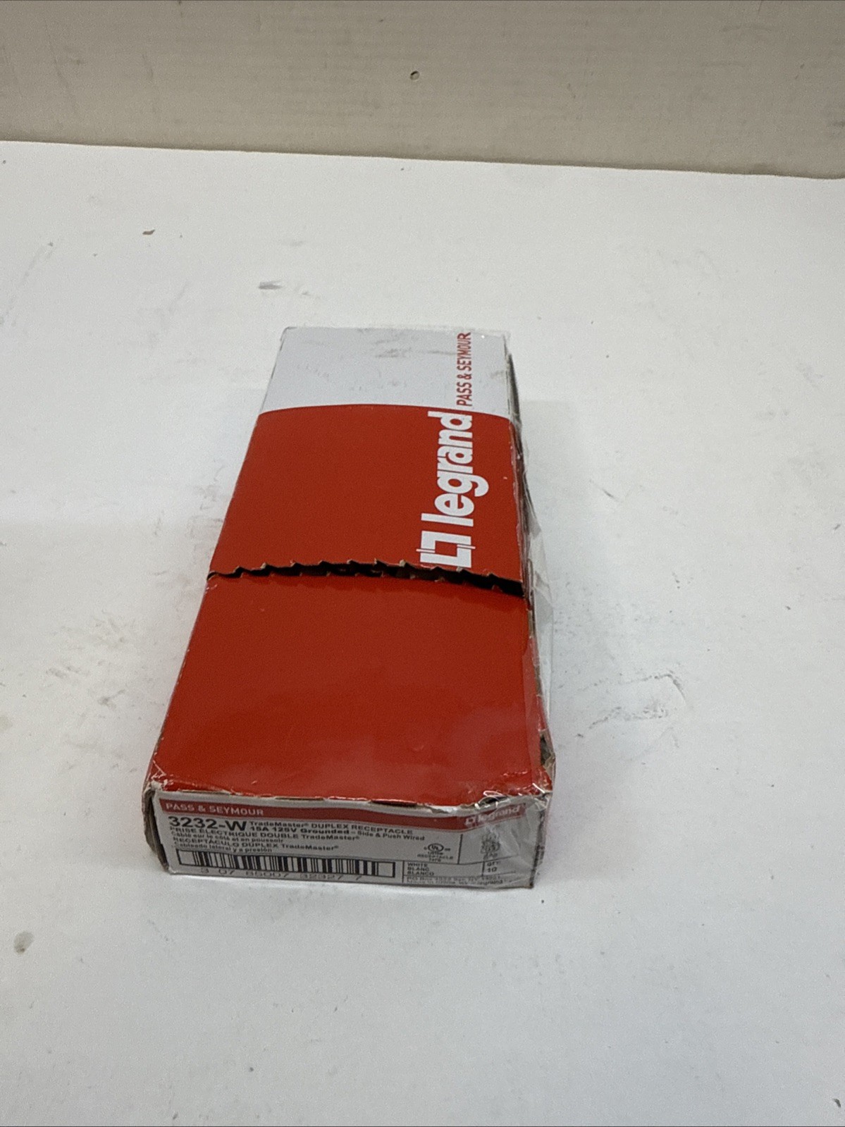 10 Pass & Seymour White Receptacles Duplex Outlet 15A 125V NEMA 5-15R 3232-W