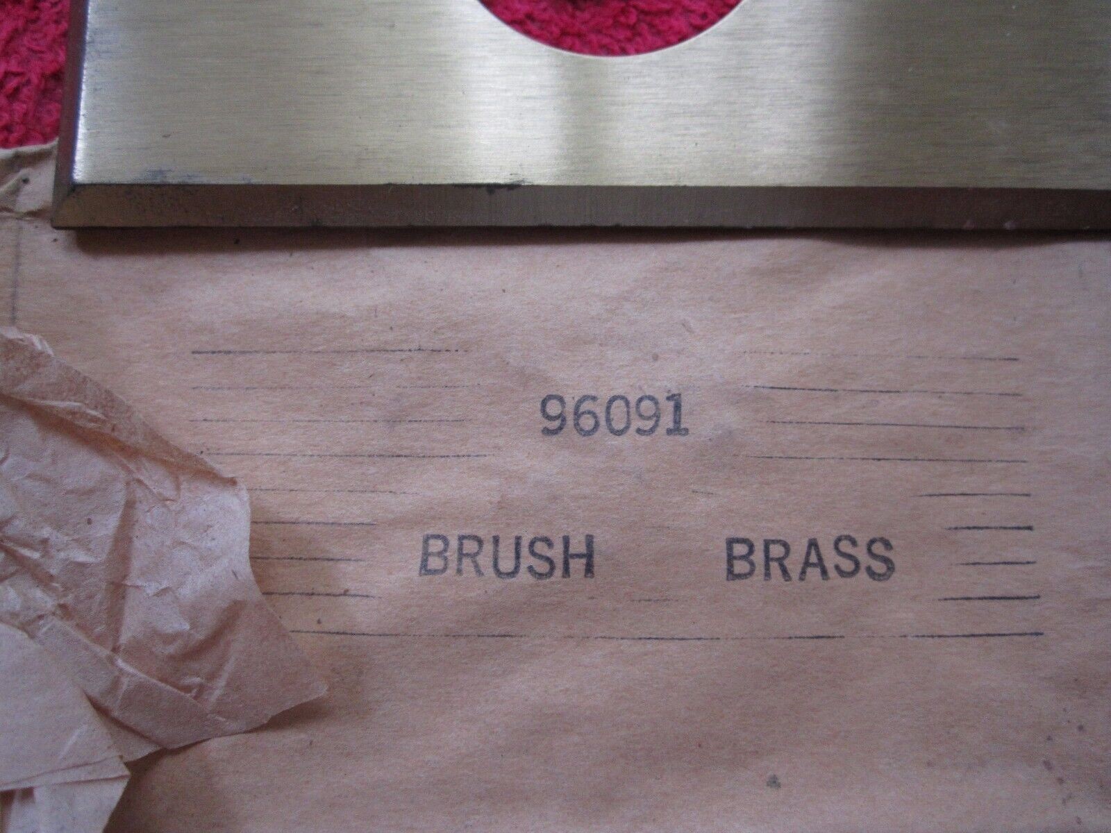 VINTAGE BRYANT ROUND WALL POWER OUTLET / RECEPTACLE BRASS COVER NEW OLD STOCK