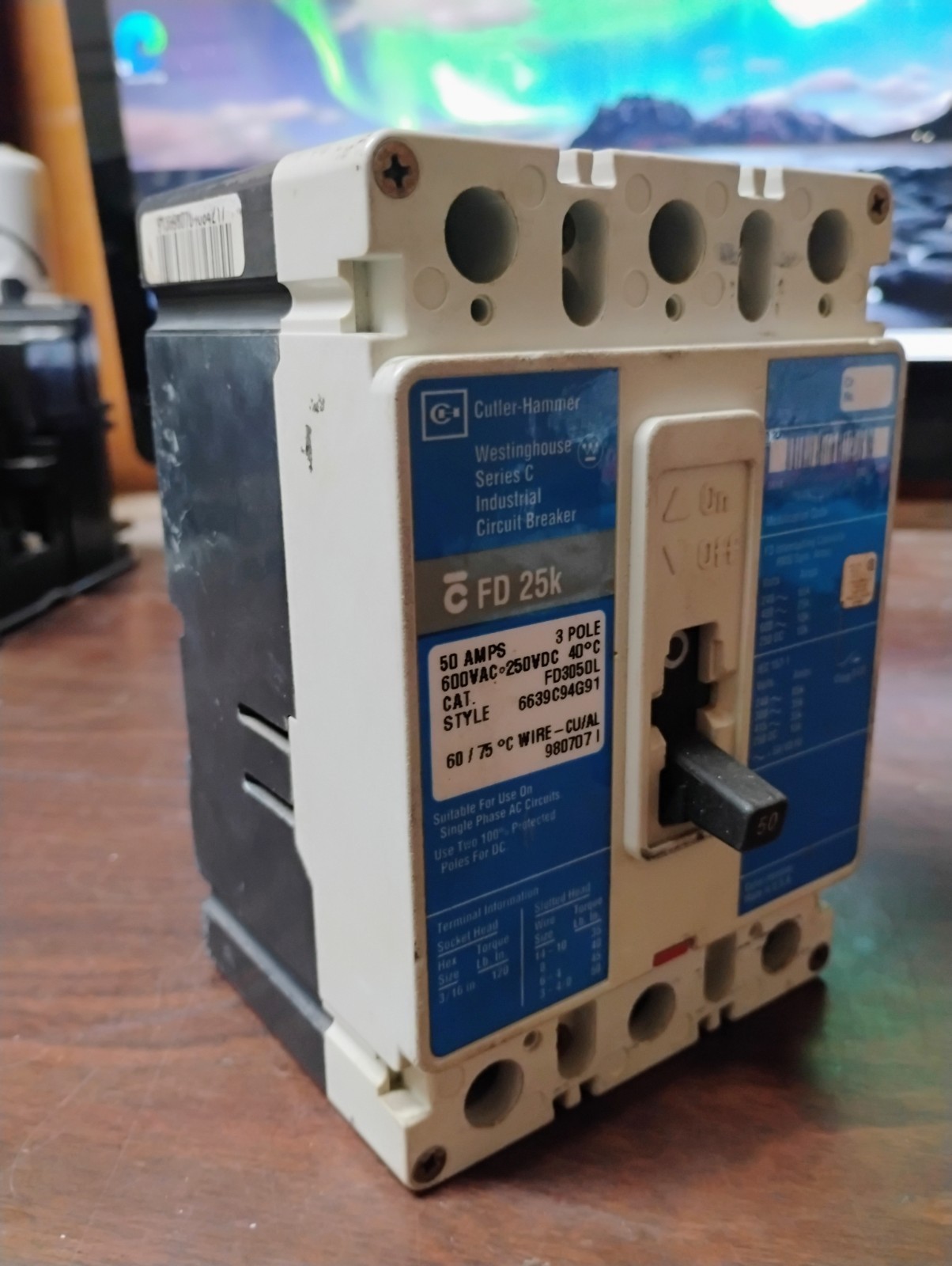 CUTLER HAMMER FD3050L CIRCUIT BREAKER 50 AMP 600VAC 3-POLE PRE-OWNED GREAT