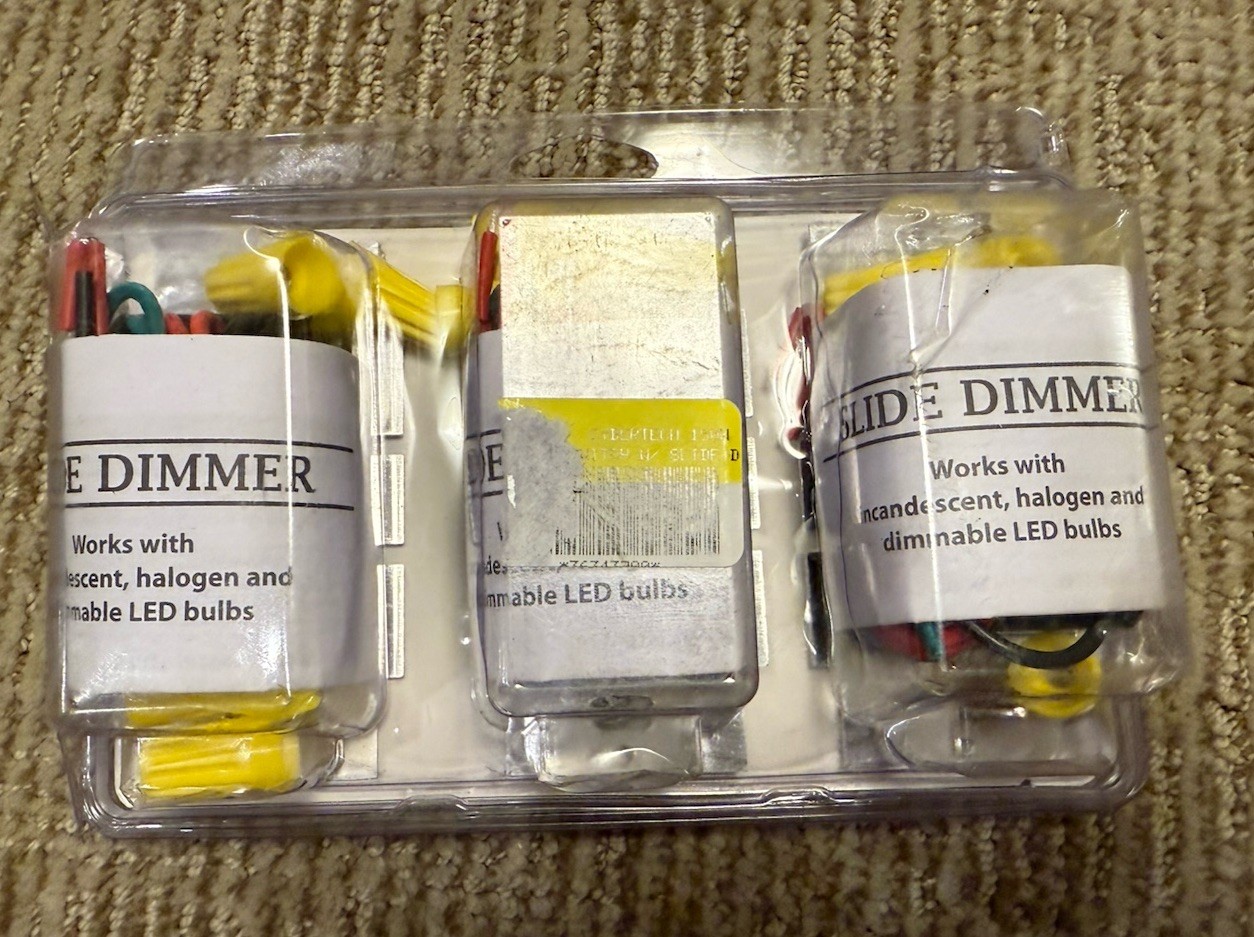 CYBER TECH LIGHTING, INC. Sw-Dm-600-12-3/Led/Wh/3 Switch