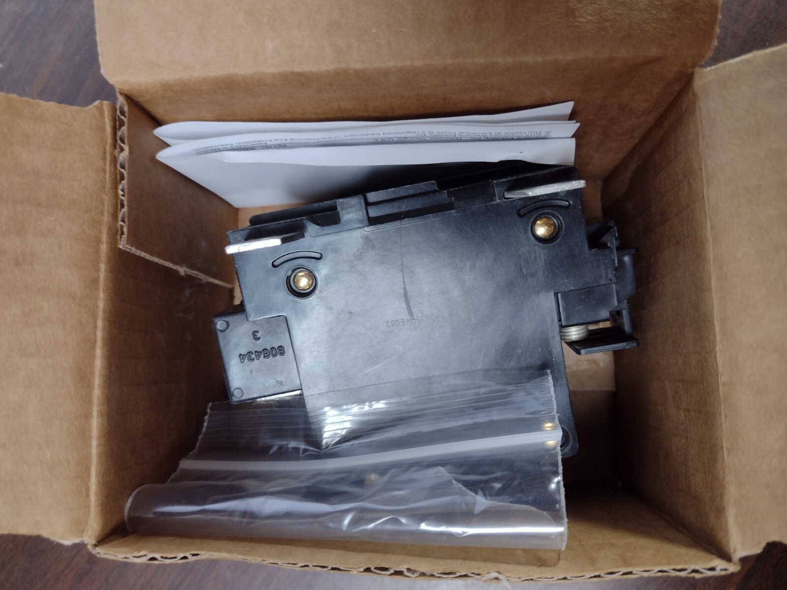 SIEMENS MBK125A MAIN CIRCUIT BREAKER 125 AMP 120/240 VAC 2-POLE NEW IN BOX