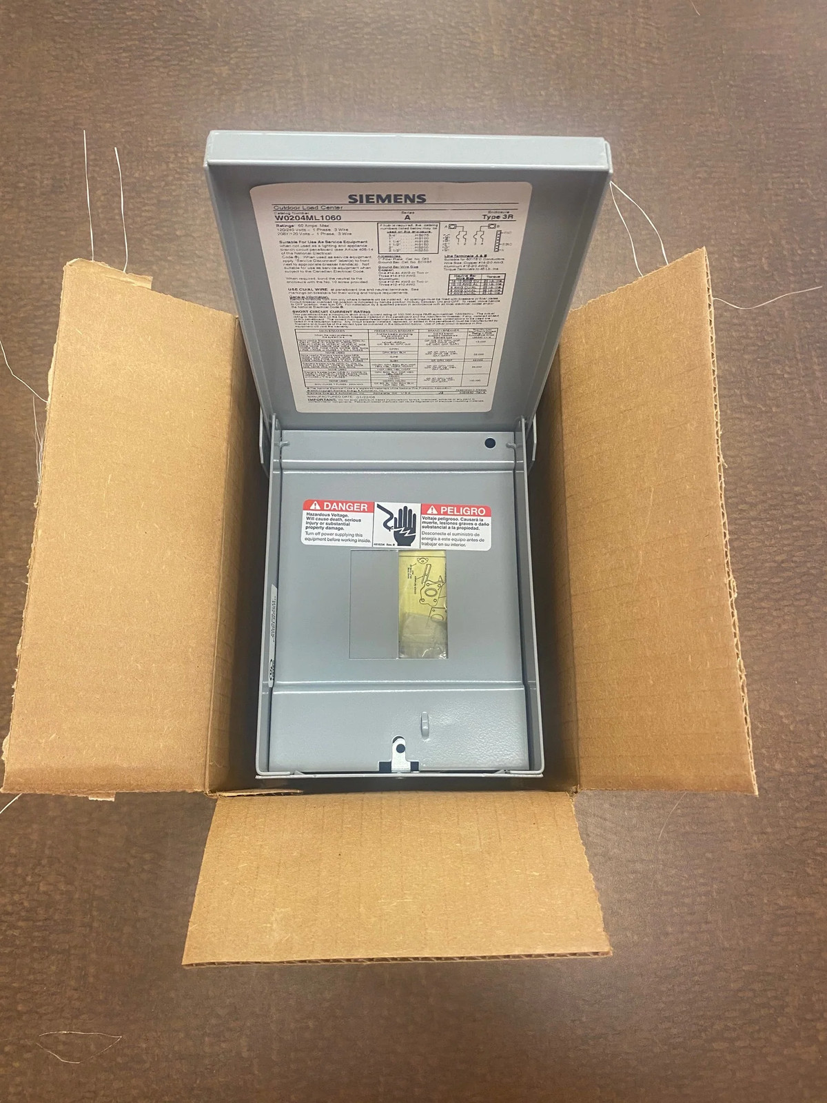 Siemens 60A W0204ML1060 Electrical Load Center – 120/240VAC, Single Phase