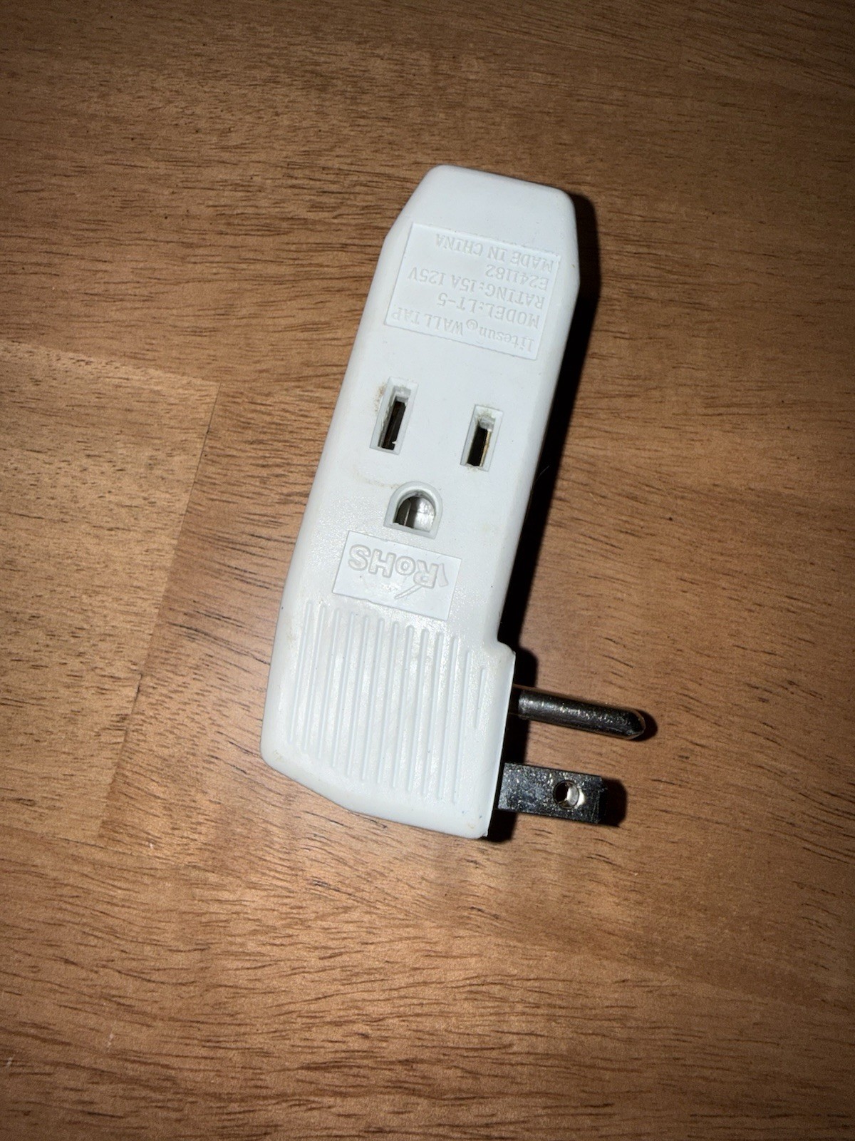 1 Pc 3 Outlet Prong Electrical Power Grounded Wall Socket Tap AC Adapter Indoor