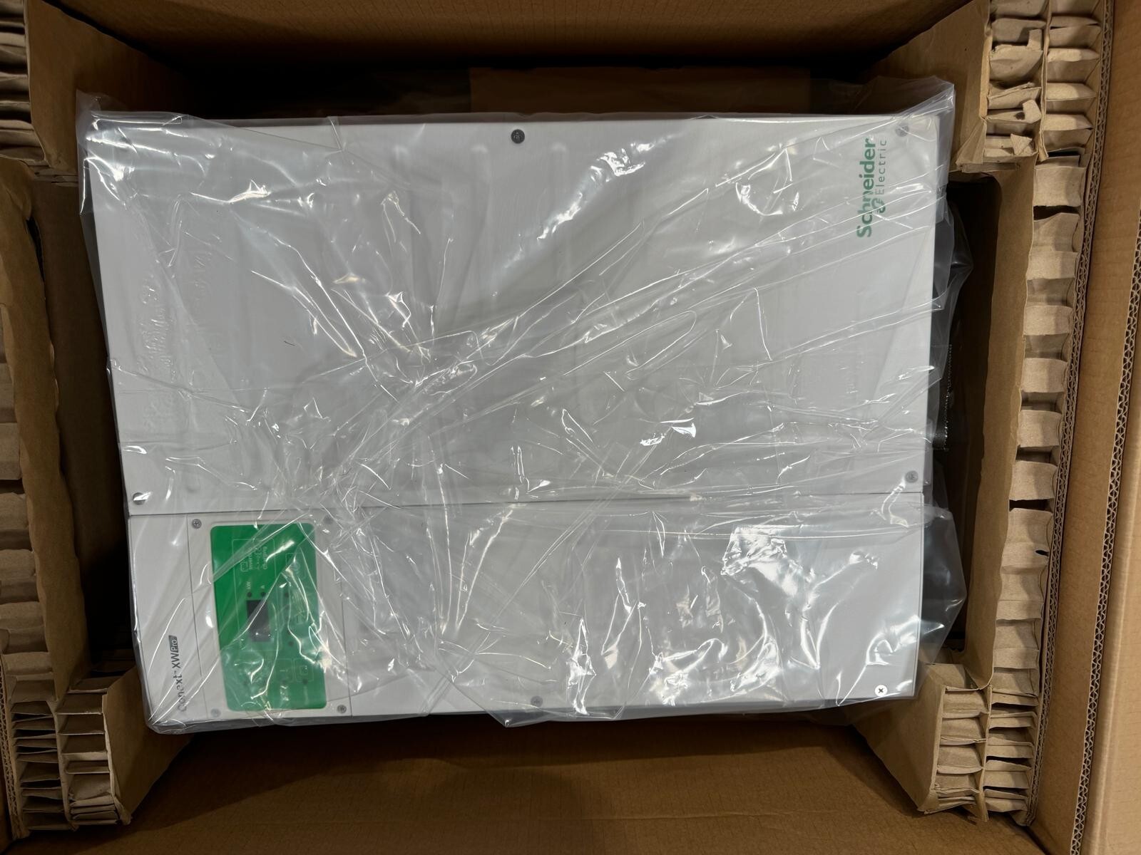 Premium Schneider Inverter Charger Conext XWPro 6.8KW 120/240VAC