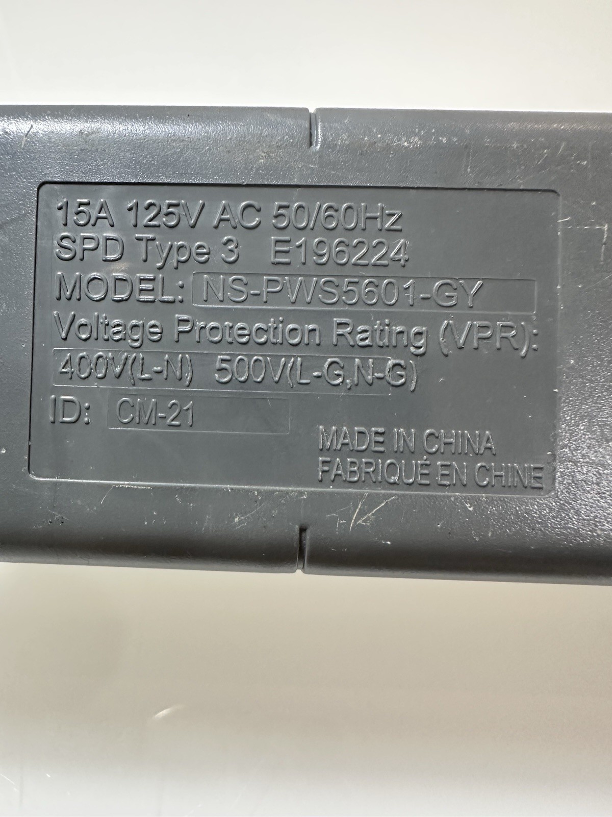 Insignia 6 Outlet 15A 125V AC 50/60Hz Voltage Protection Rating (VPR) Dark Grey