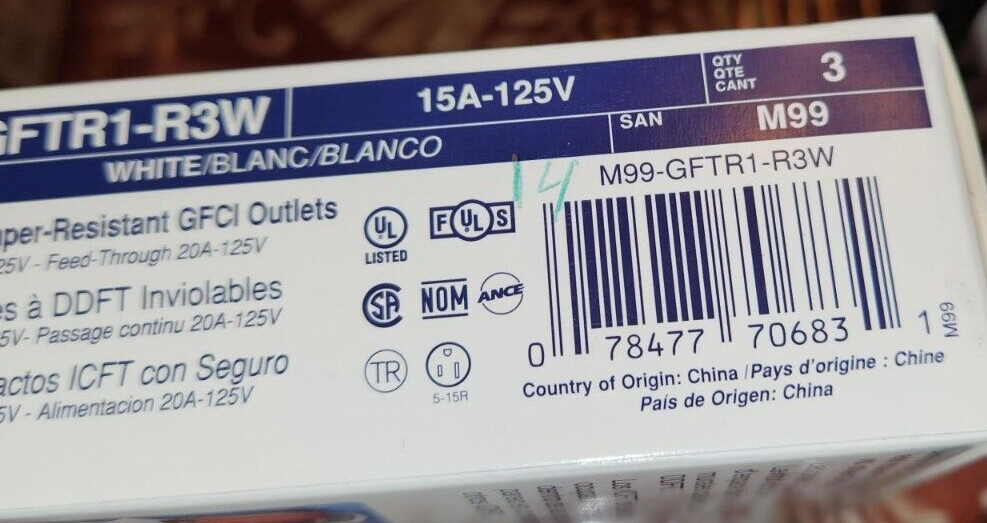 Leviton GFTRI-R3W 15A-125V Tamper Resistant GFCI Outlet Light 3pk
