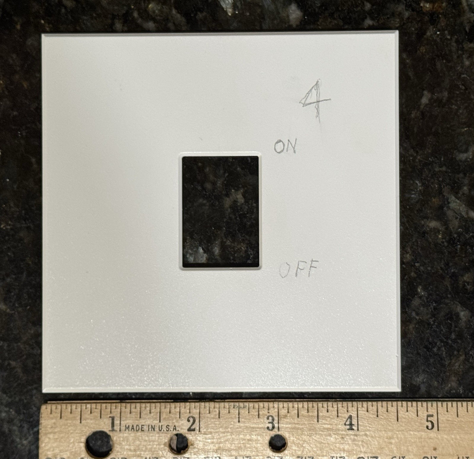 Lutron N-2000-WH – Wall Switch White 120VAC 60Hz With Box & Instructions