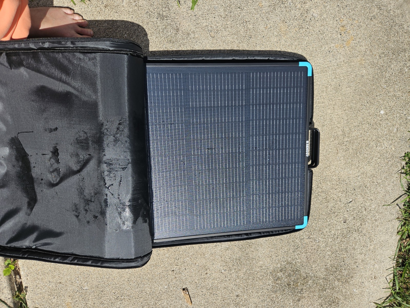 Renogy Foldable Portable Monocrystalline 12V Solar Panel 101-150W MPPT Case