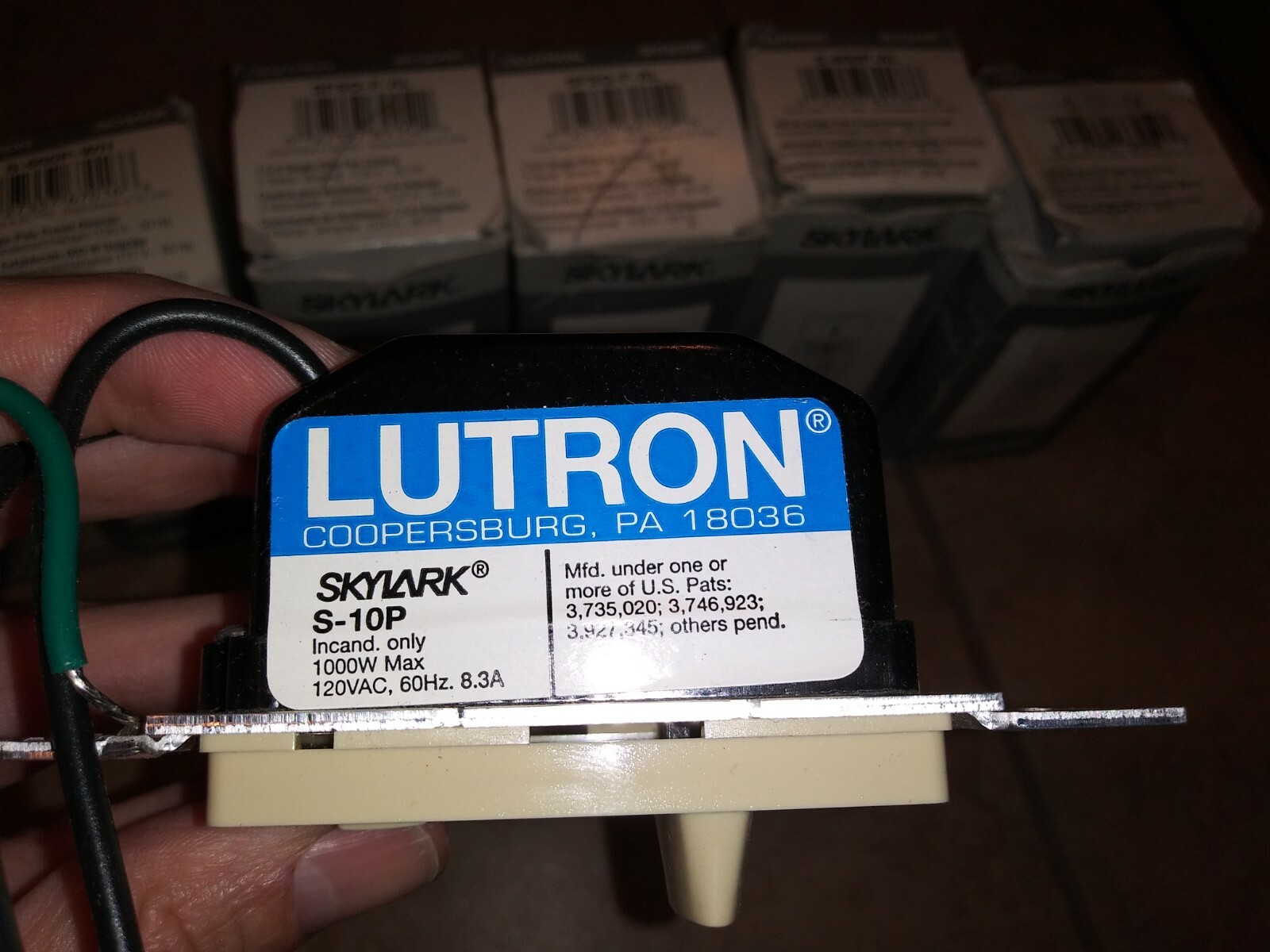 Lot of 6 Lutron S-600P & SFSQ-F SkyLark Single-Pole Dimmer – 3 NEW & 3 USED 6pcs
