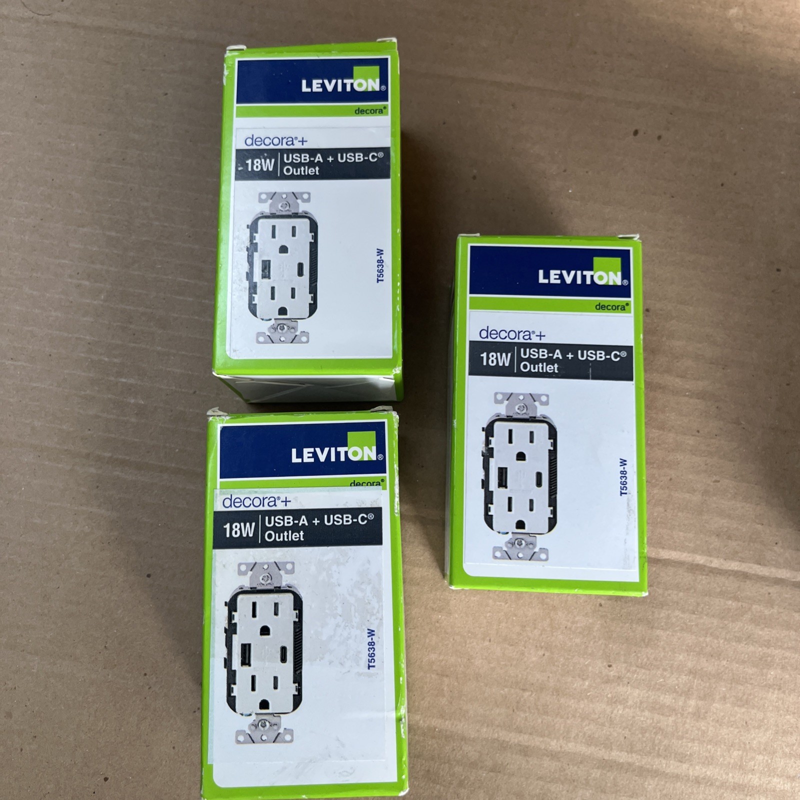 Leviton 15 Amp Tamper Resistant Type A/C 3.6 Amp 18-Watt USB Outlet