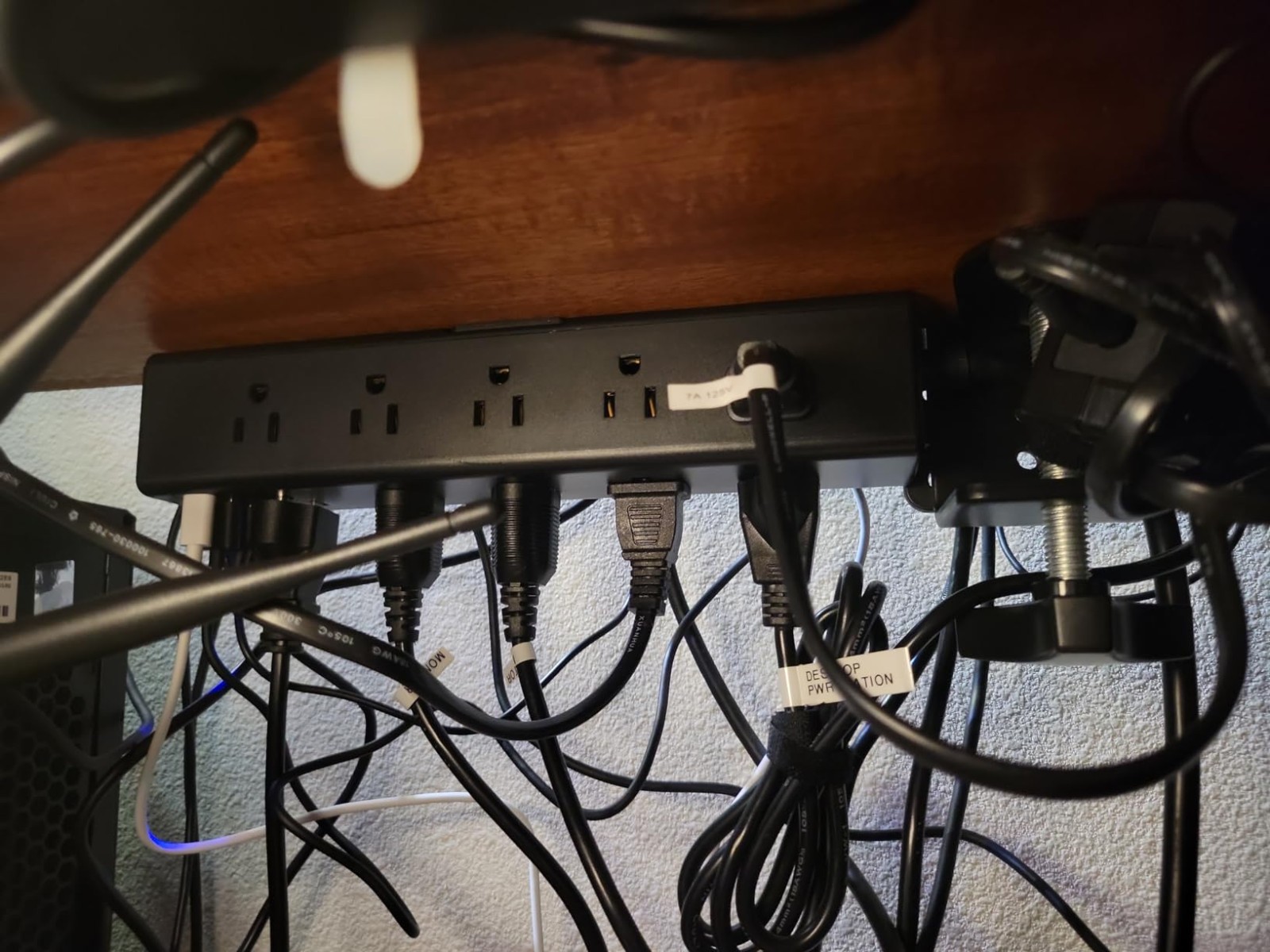 CCCEI Quality Standing Desk Clamp Power Strip with 15 Outlets with USB Ports