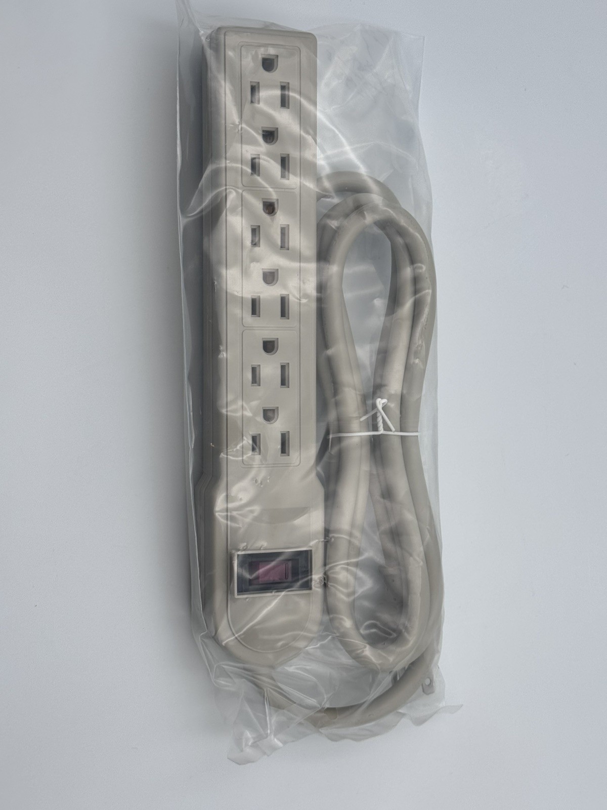 6 Outlet Surge Protector 6 Ft. Cord 750J Beige – On/Off Switch – New in Plastic
