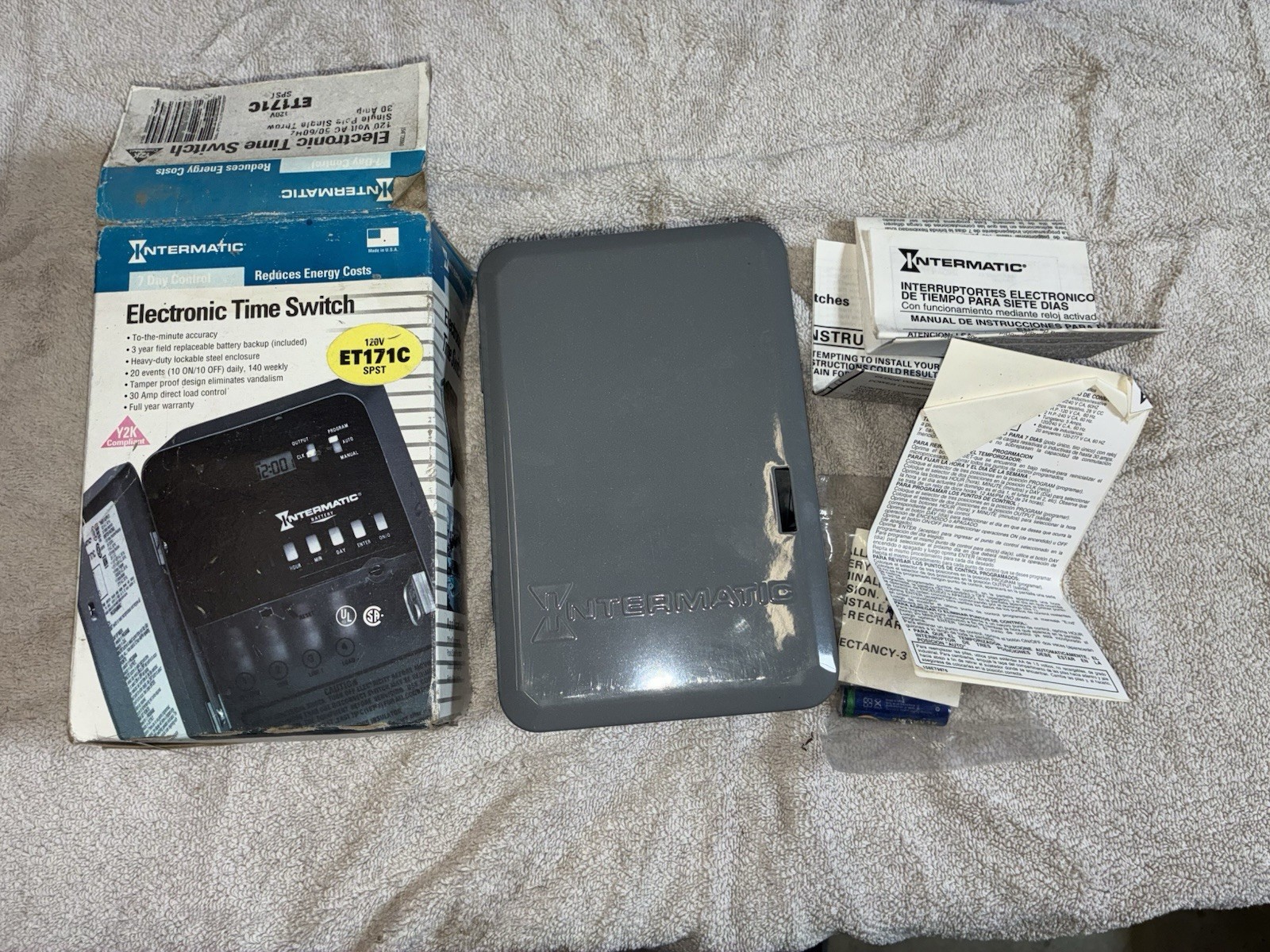 New Old Stock Intermatic ET171C Electronic Time Switch, 120VAC,