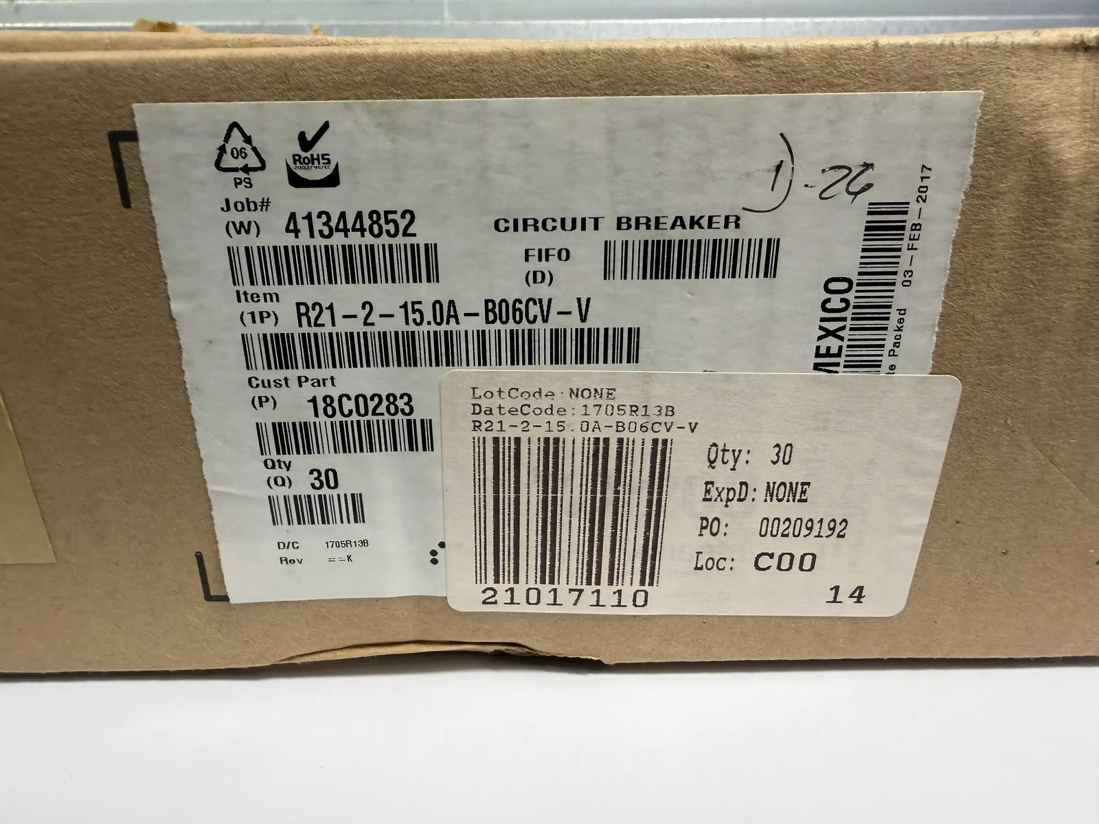 Lot of 30 Sensata Airpax SNAPAK Magnetic Circuit Breakers R21-2-15.0A-B06CV-V