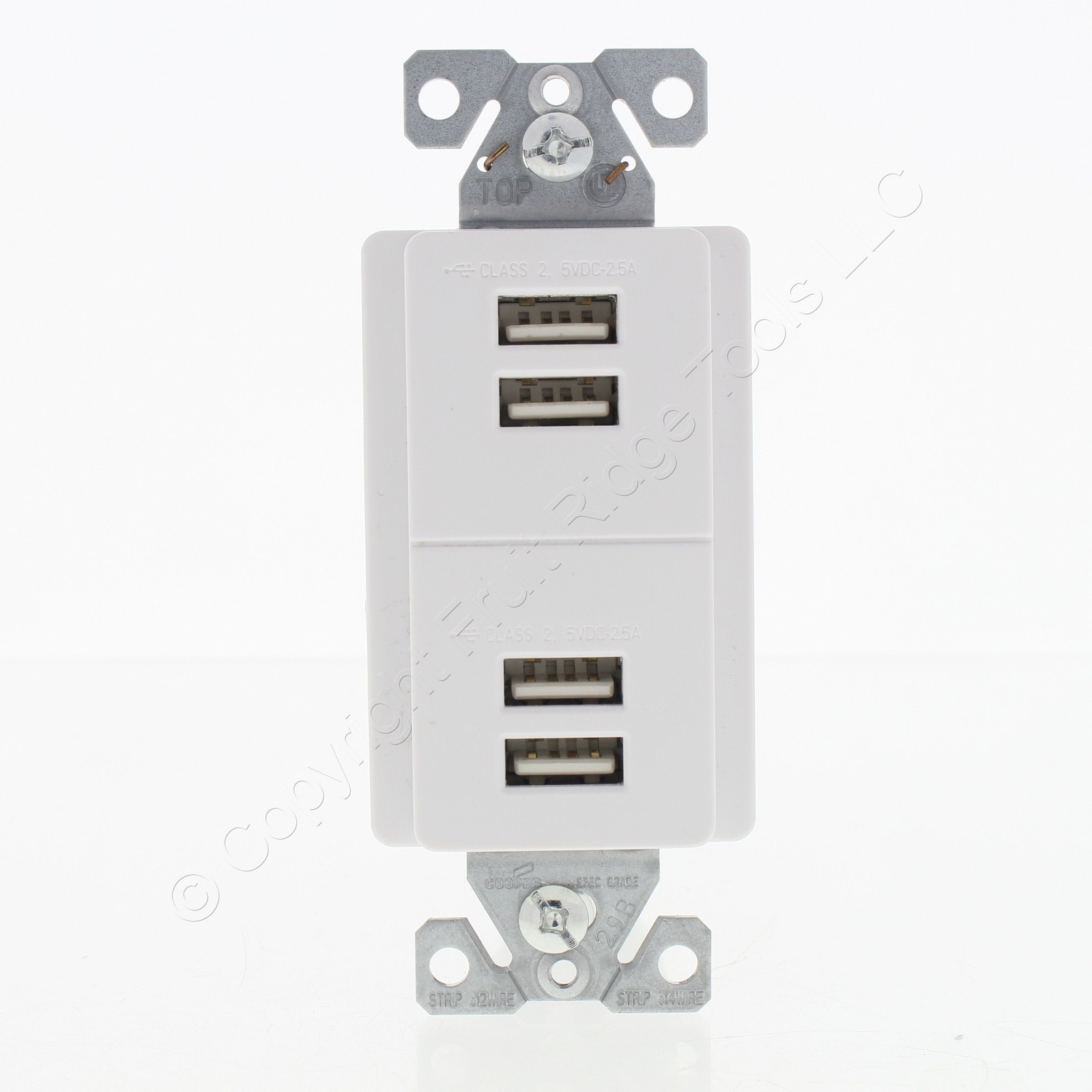 Cooper White USB Charging Station 4-Port Receptacle Outlet 2.5A 5VDC 7750W