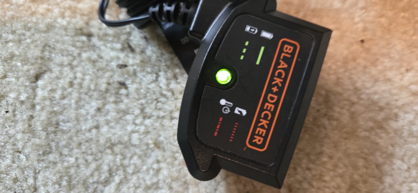 BLACK+DECKER LCS1620B Black 20V MAX Lithium Battery Charger Digital Indicator.