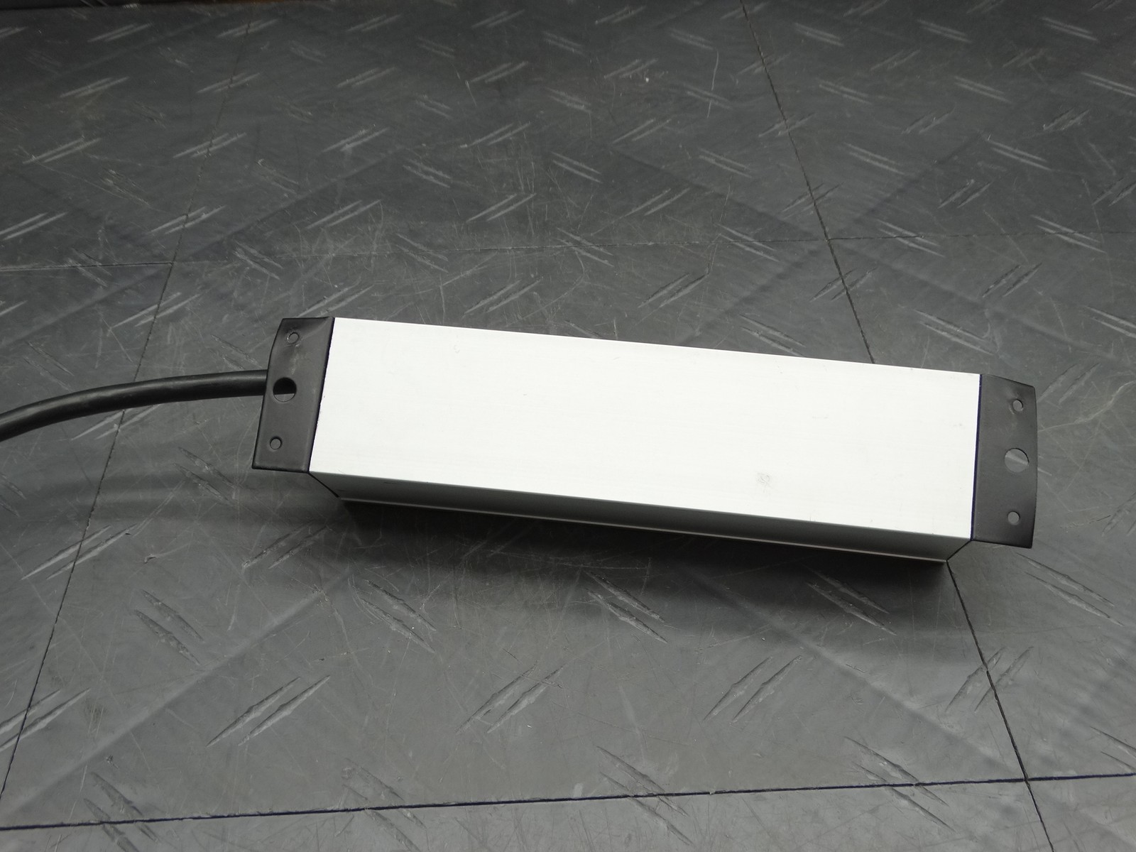 Teknion Power Tap Box 4-Outlet Desk Power Strip Industrial Commercial Grade