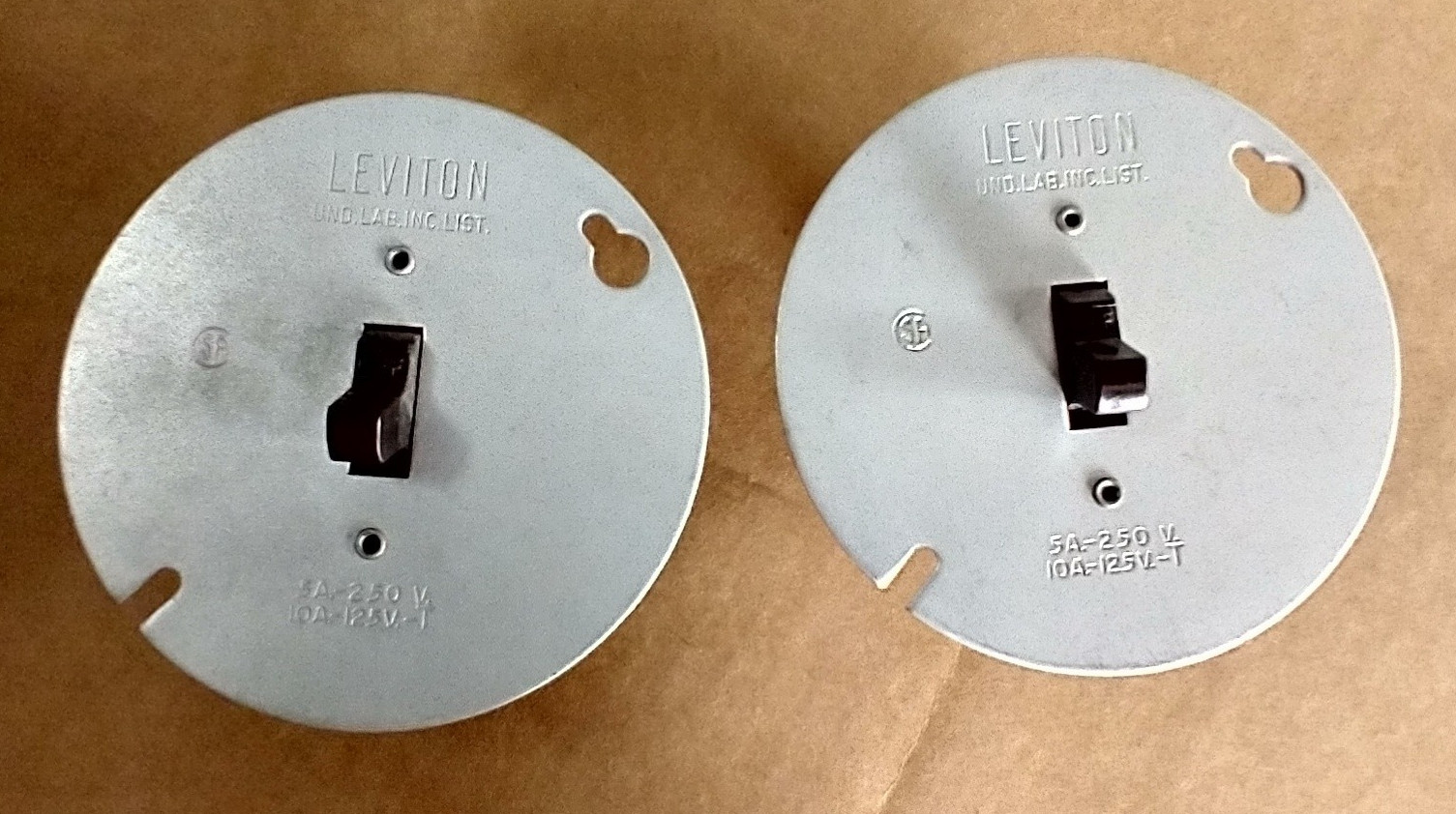 (2) AC/DC Toggle Switch Brown Side Wired Single Pole on 4″ Cover LEVITON 11222