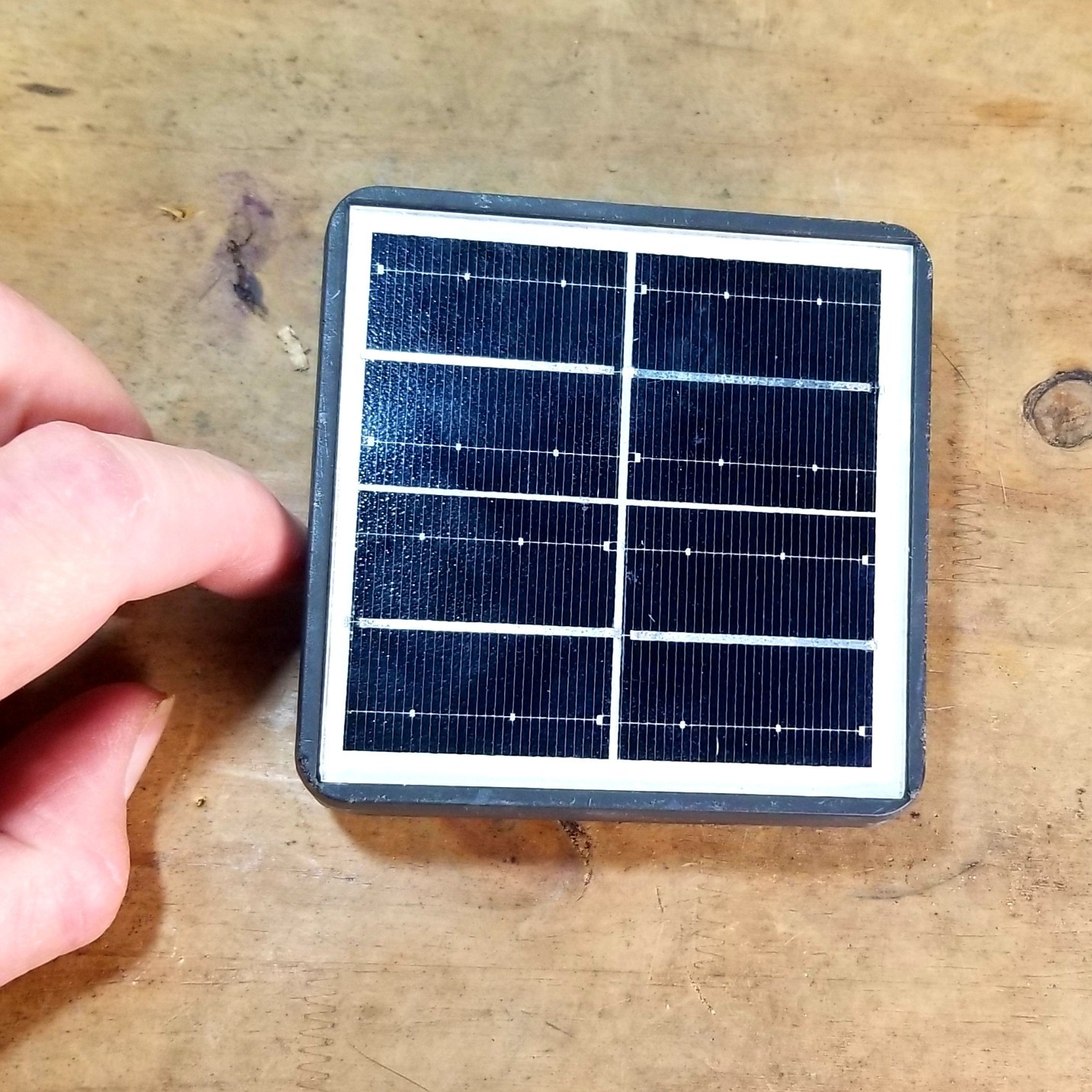 1.2W Solar Panel Charger for Patio Umbrella with Battery and 4-Pin Connector