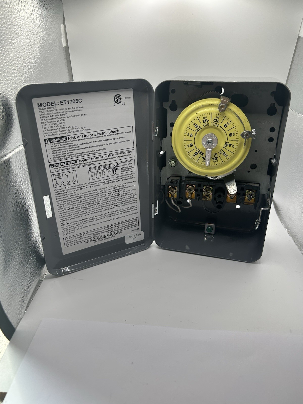 Intermatic ET1705C 24-Hour Mechanical Time Switch 120 VAC 60Hz