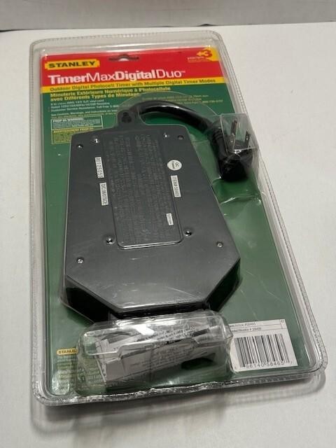 Stanley Timer Max Outdoor Digital Duo 3 Built In Grounded Outlets NEW
