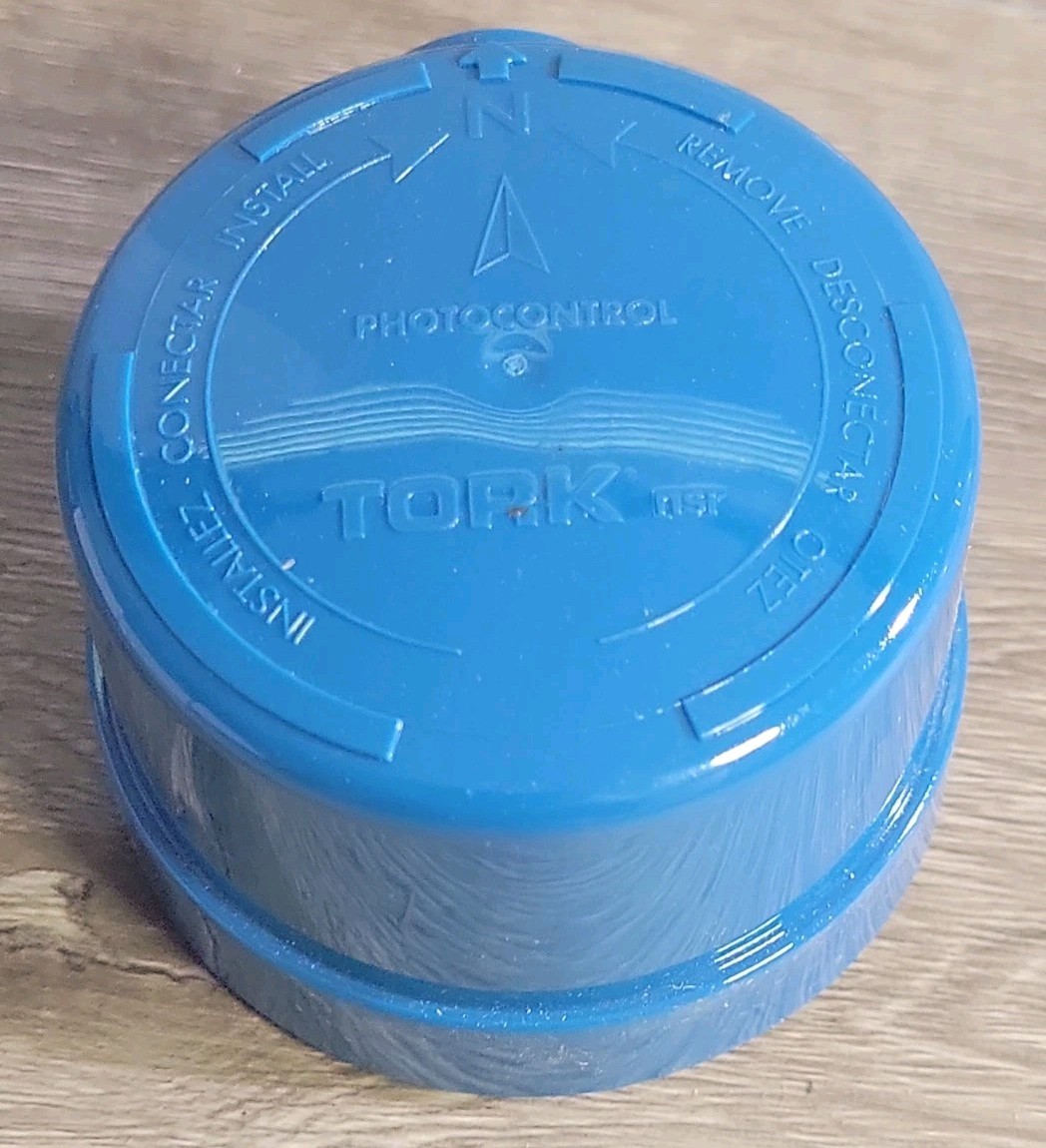 Tork 5237-UL Electronic Turn-Lock Photocontrol (Lot of 6)