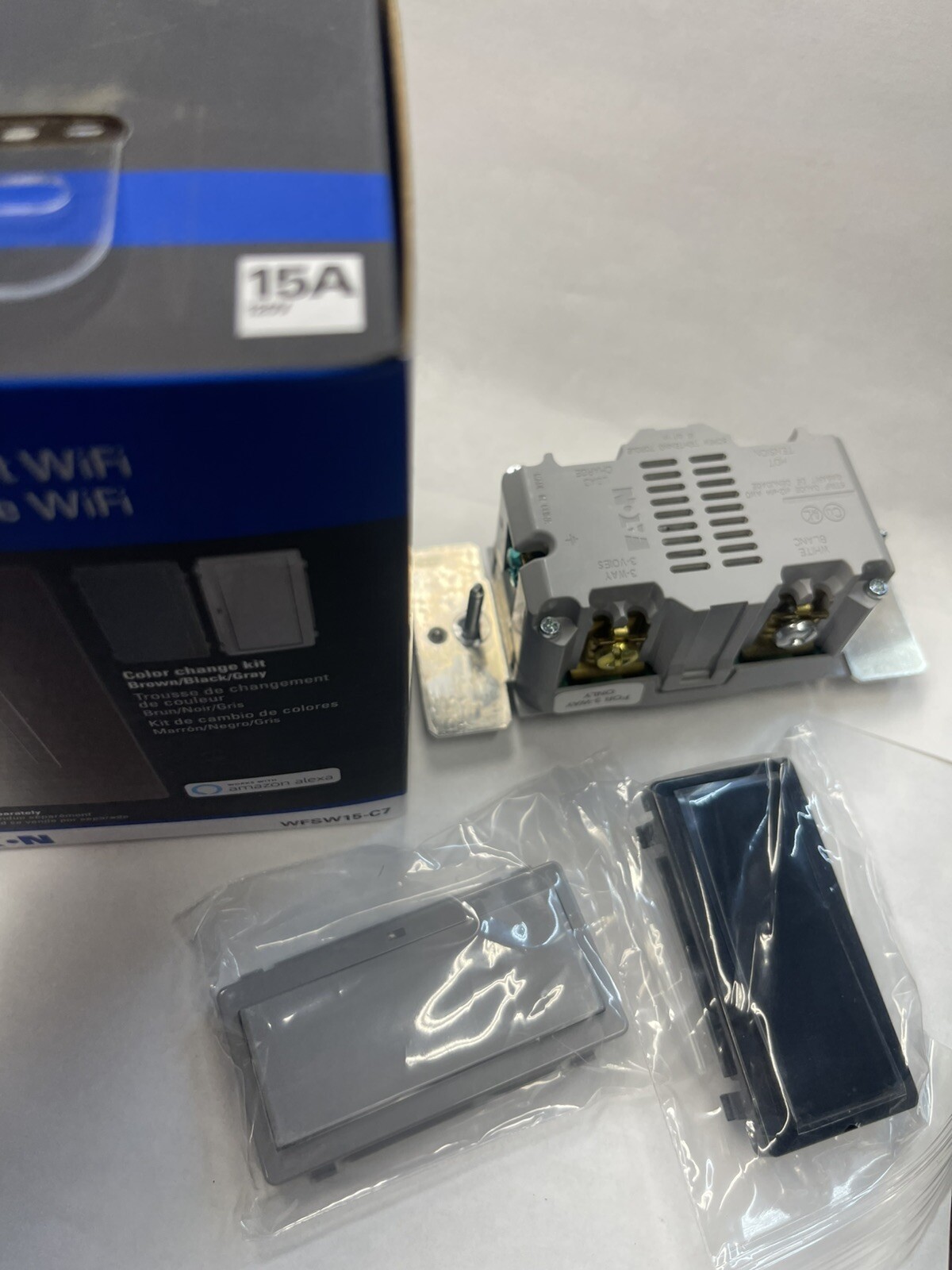 Eaton WFSW15-C7 Wi-Fi Smart Switch Brown Black Gray WFSW15-C7-SP-L Single/3 Way