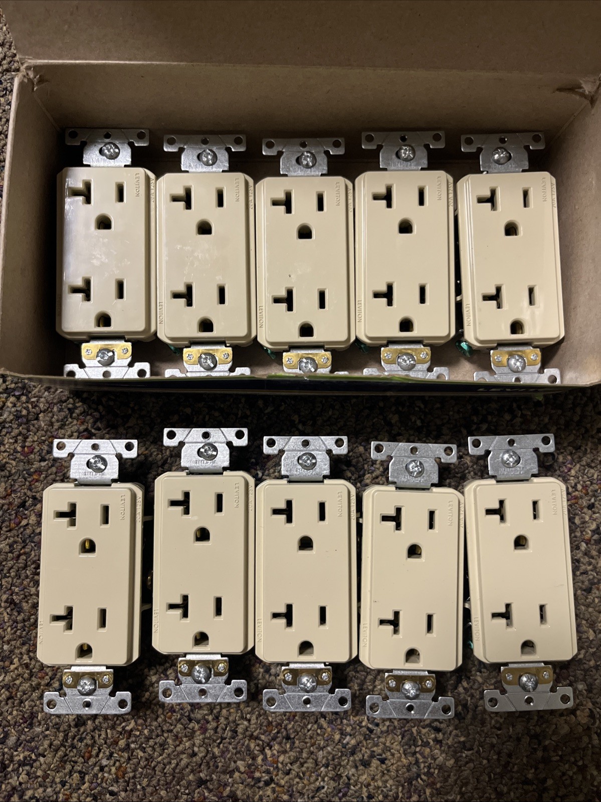 Leviton Decora Plus20Amp 125V Industrial Grade Duplex Outlet/Receptacle,Ivor10PK