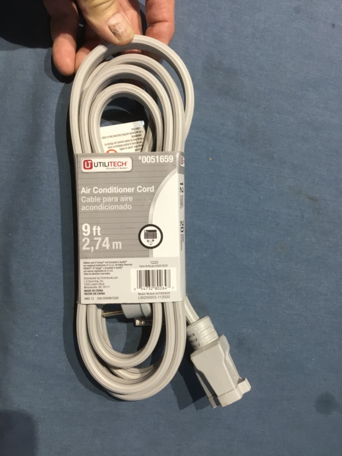 Utilitech air conditioner cord, 12gauge, 20 amp, 9 feet