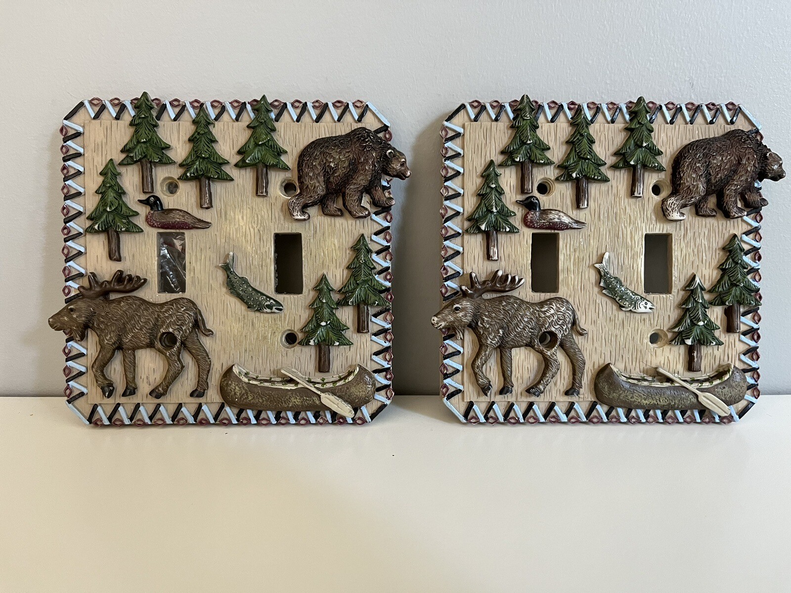 (2) BORDERS UNLIMITED CABIN RUSTIC WALL LIGHT SWITCH / PLATE – BEAR MOOSE DUCK