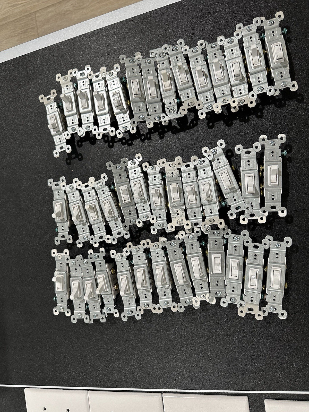 🔥 60 PCS 40×2 way 18×3 way 2×4 way wall light switch. 36 cover plate lot 🔥