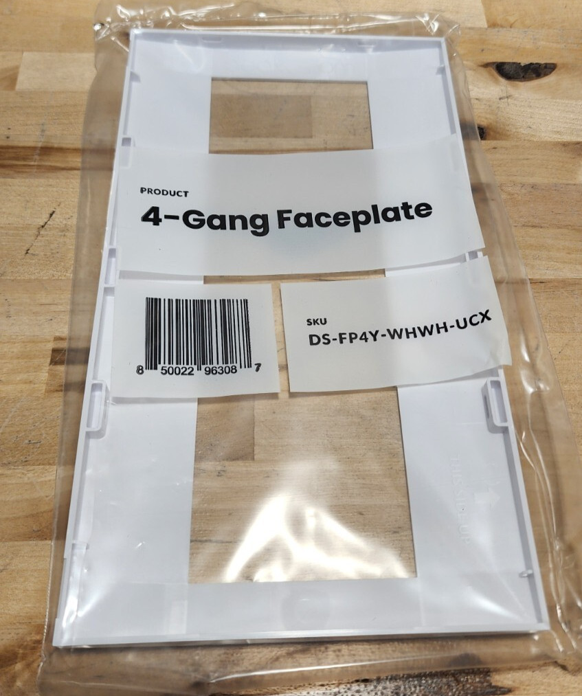 Deako 4-Gang Faceplate DS-FP4Y-WHWH-UCX Screwless Snap In, White (70)