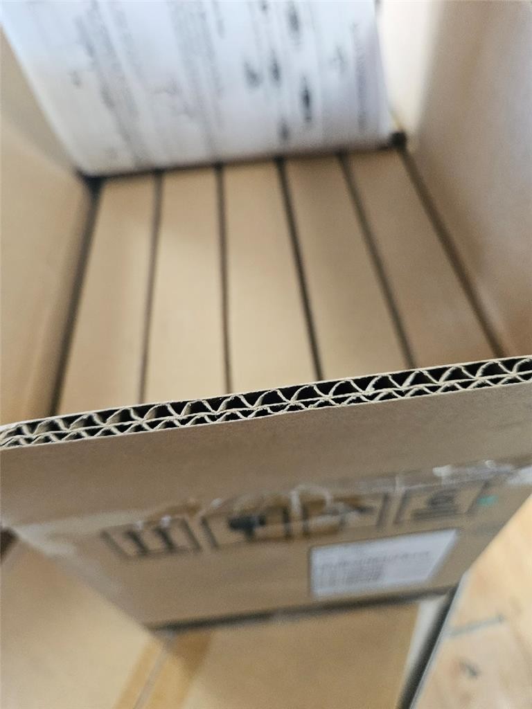 NIB NEW 100 QTY LOT SOLAR HOYMILES OEM HM-600NT 600 MICROINVERTER $27 Each!