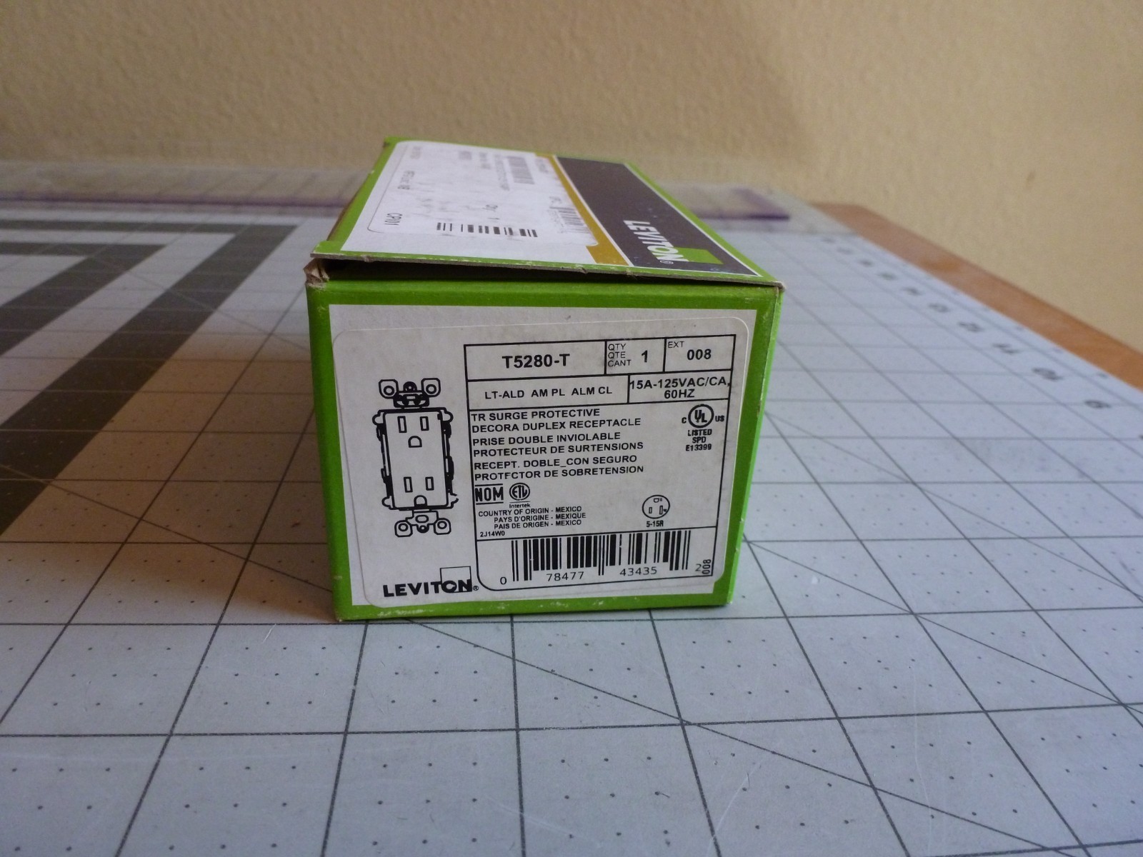 Leviton T5280-T Surge Protective Duplex Outlet 15 Amp 125 Volt Tamper-Resistant