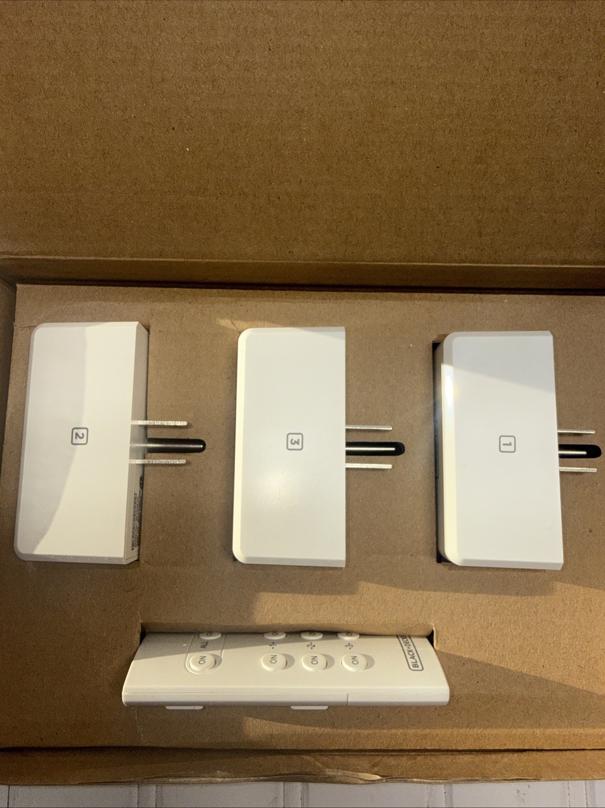 Black and Decker Indoor Wireless Remote Control Outlets 3 Piece Set BDXPA0002**