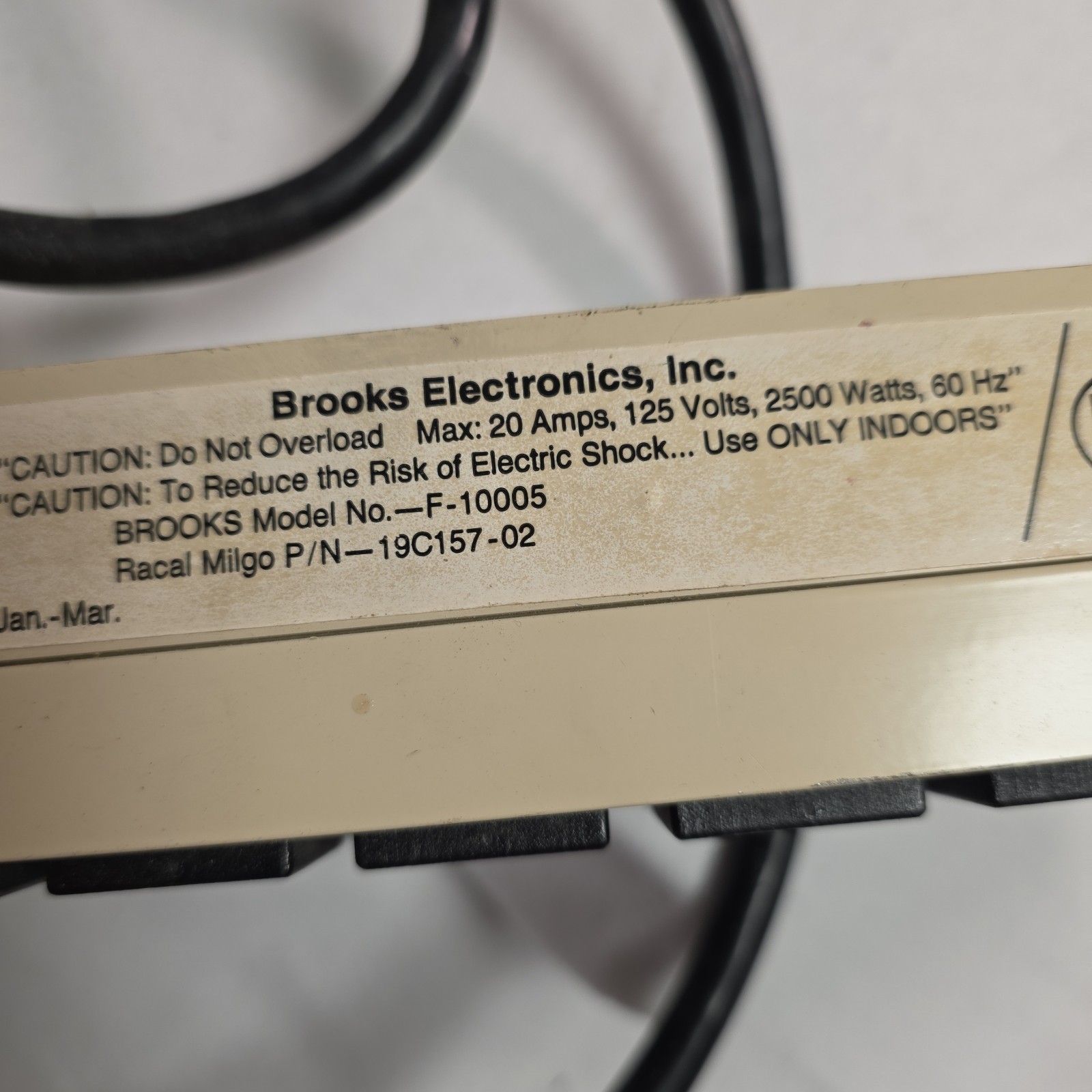 Brooks Surge Protector 24 Plug Power Strip 20 AMP, 125VOLTS, 2500WATTS, F-10005