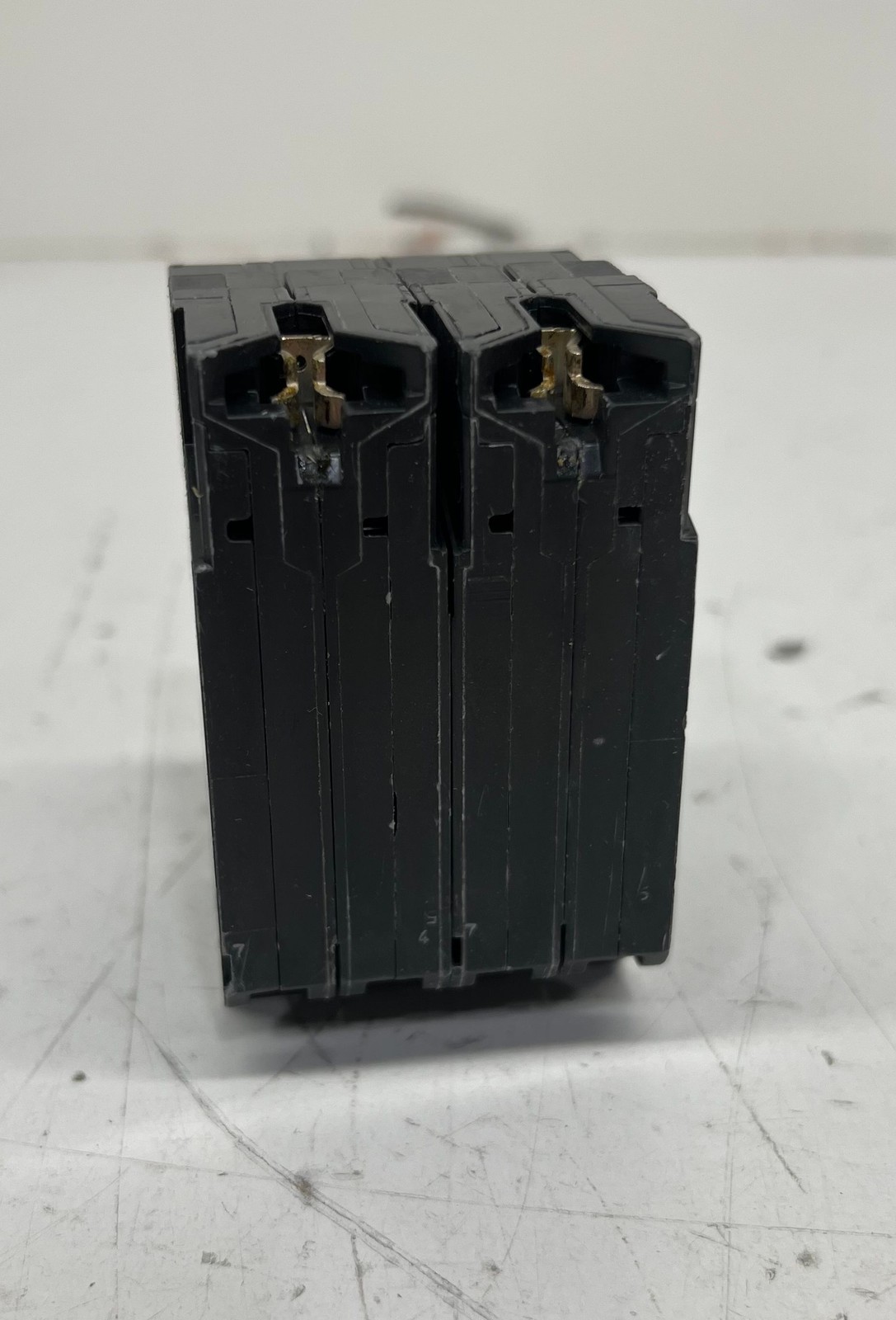 ABB 2-15 Amp Single-Pole 1-15 Amp Double-Pole Quad 120/240V Circuit Breaker