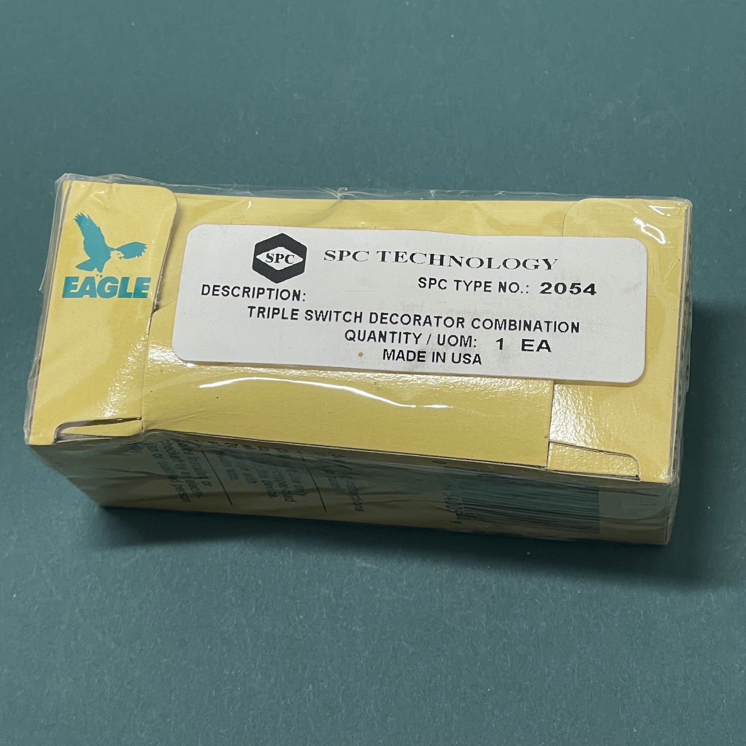 Eagle 3283V Triple Decorator Switch Combination Device NOS 15A 120V – Ivory