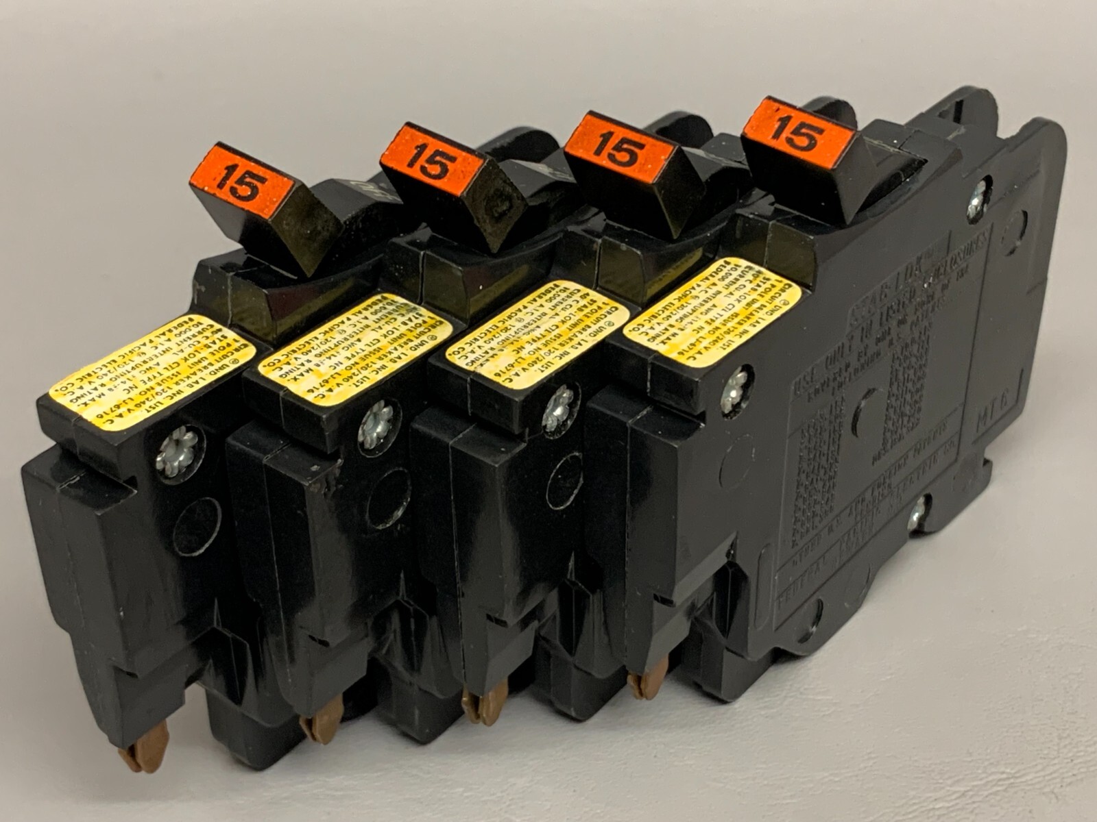 Lot of 4 – 15 Amp FEDERAL PACIFIC FPE 15A 1/2″ Thin Stab-Lok CIRCUIT BREAKERS