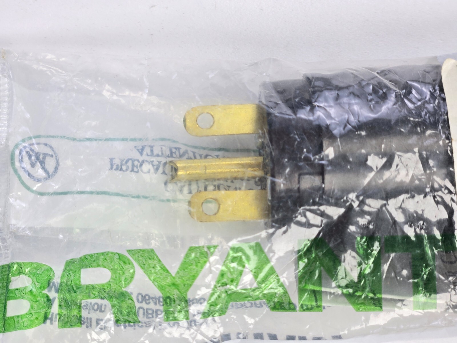 BRYANT 5666BZ 15A 250V Straight Blade Male Connector 6-15P Black