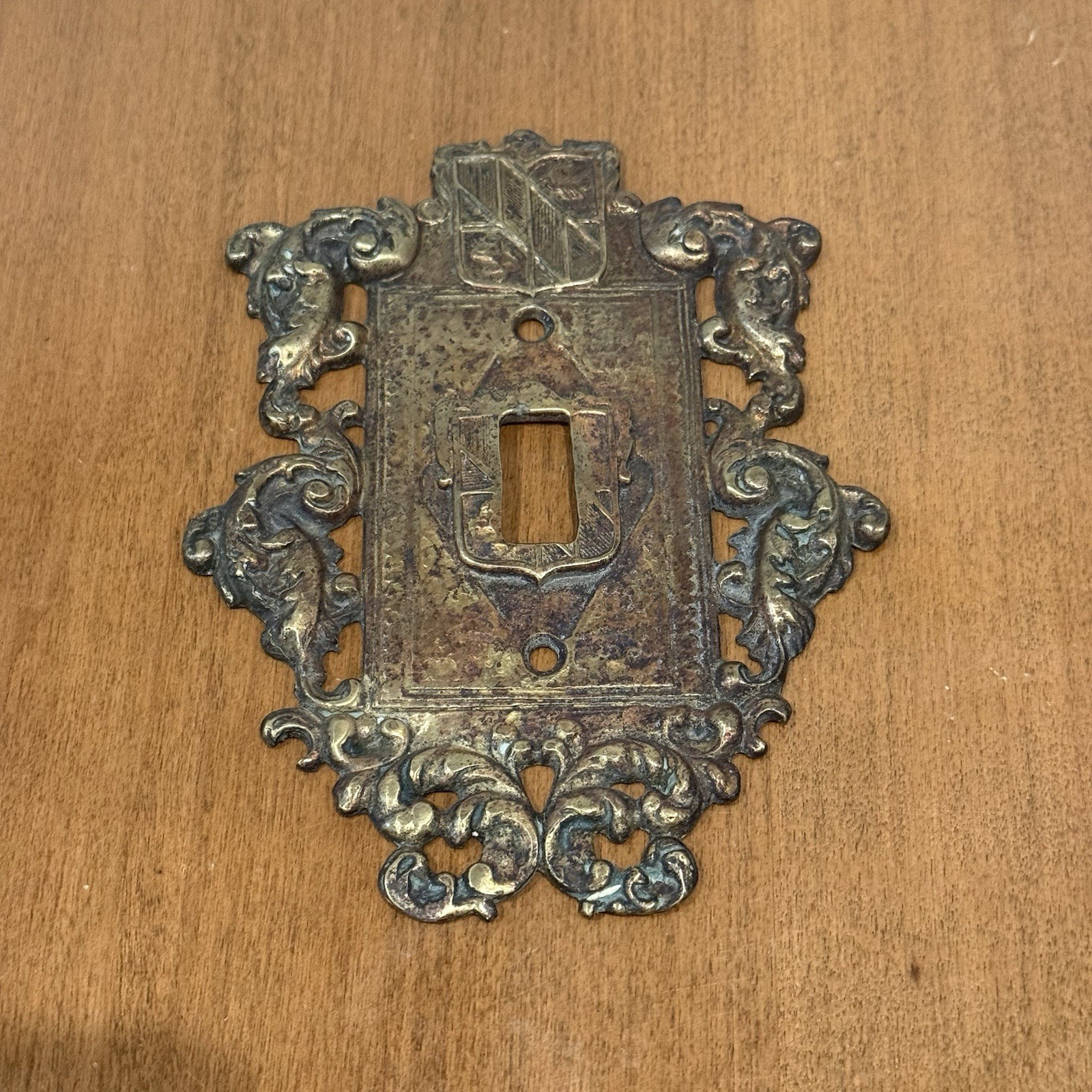Vintage Virginia Metalcrafters Solid Brass Single Switch Plate Cover VM 24-17