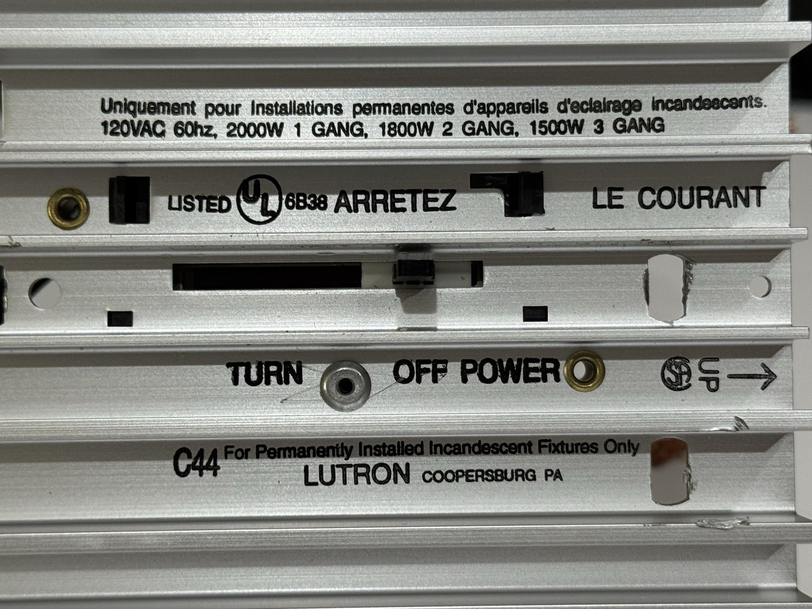 Lutron N-2000-WH – Wall Switch White 120VAC 60Hz With Box & Instructions