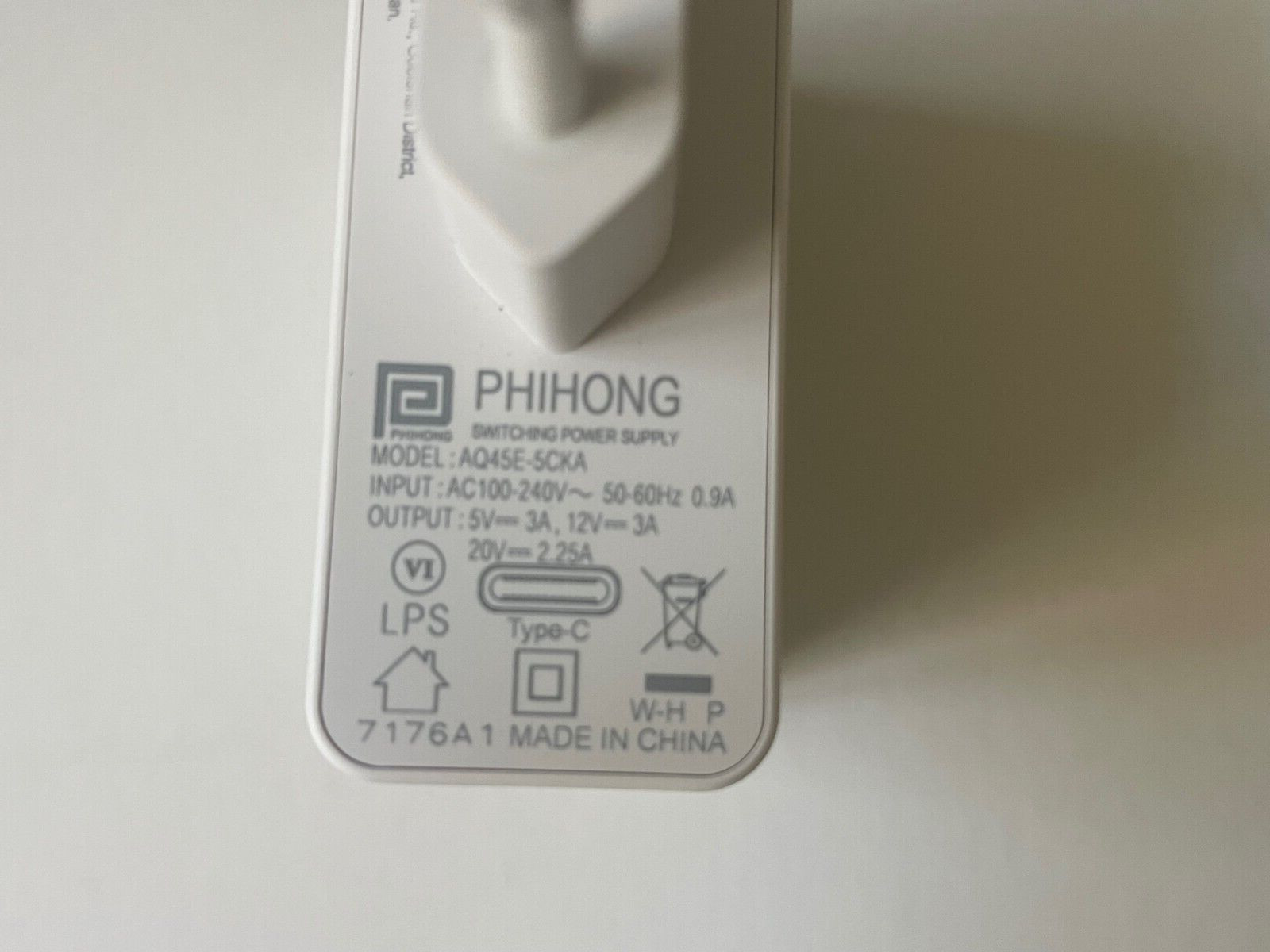 Phihong AC100-240V 50-60Hz 5V Charger EU European Adapter Plug to USB Type C