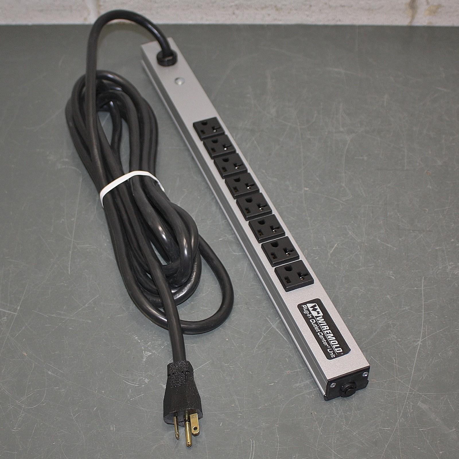 Wiremold CabinetMATE Power Strip 2008ULBD20R, NEMA 5-20P, 8 Outlet, 15ft Cord
