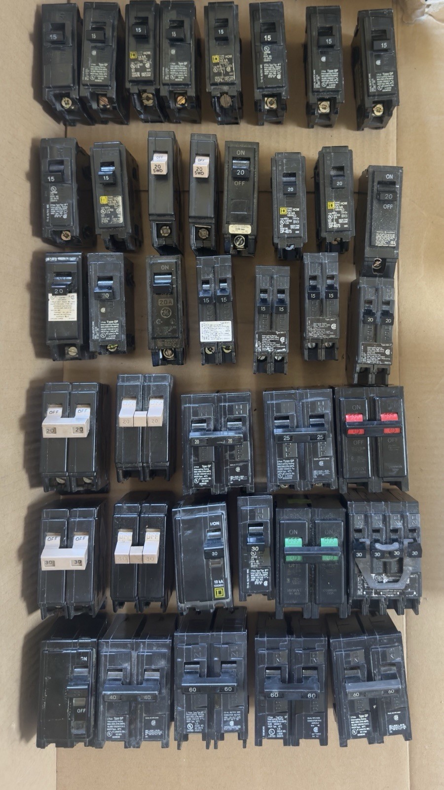 Circuit Breakers Mixed Amps 2-Pole & 1-Pole Lot 39 & Midwest Switches Blackburn