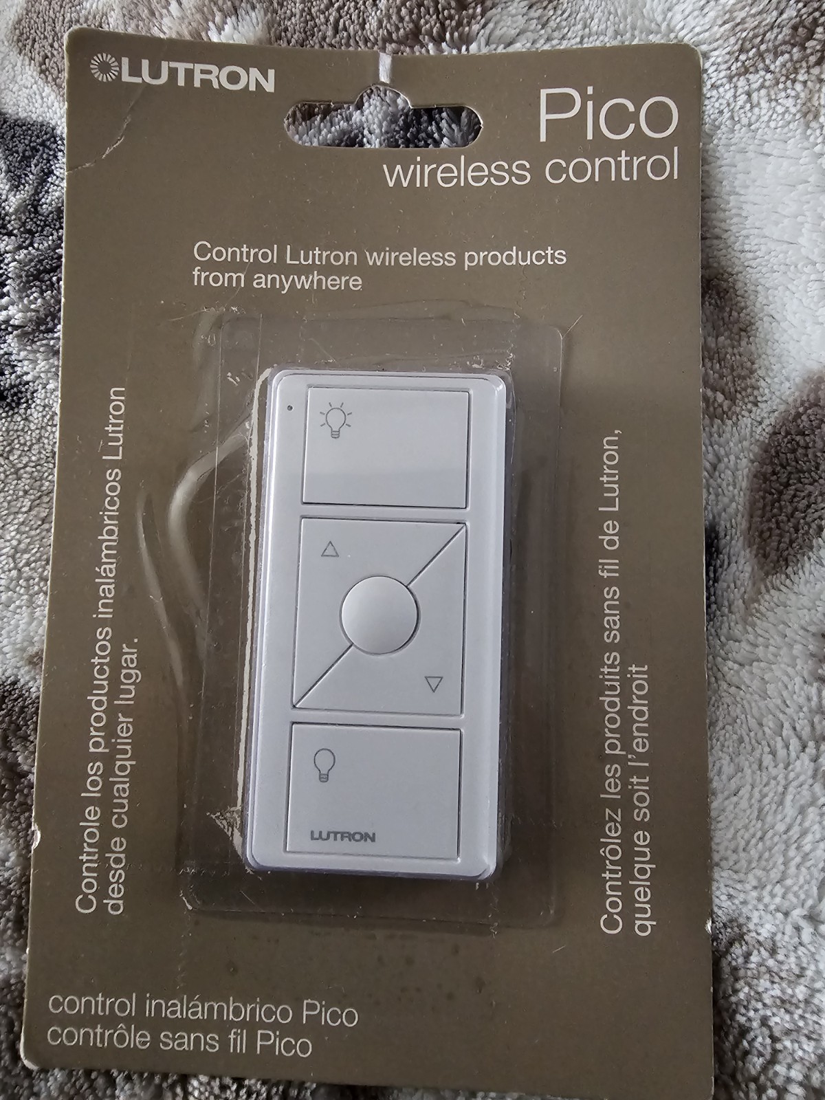 Lutron Pico Wireless Control PJ2-3BRL-GWH-L01 White. New In Package.
