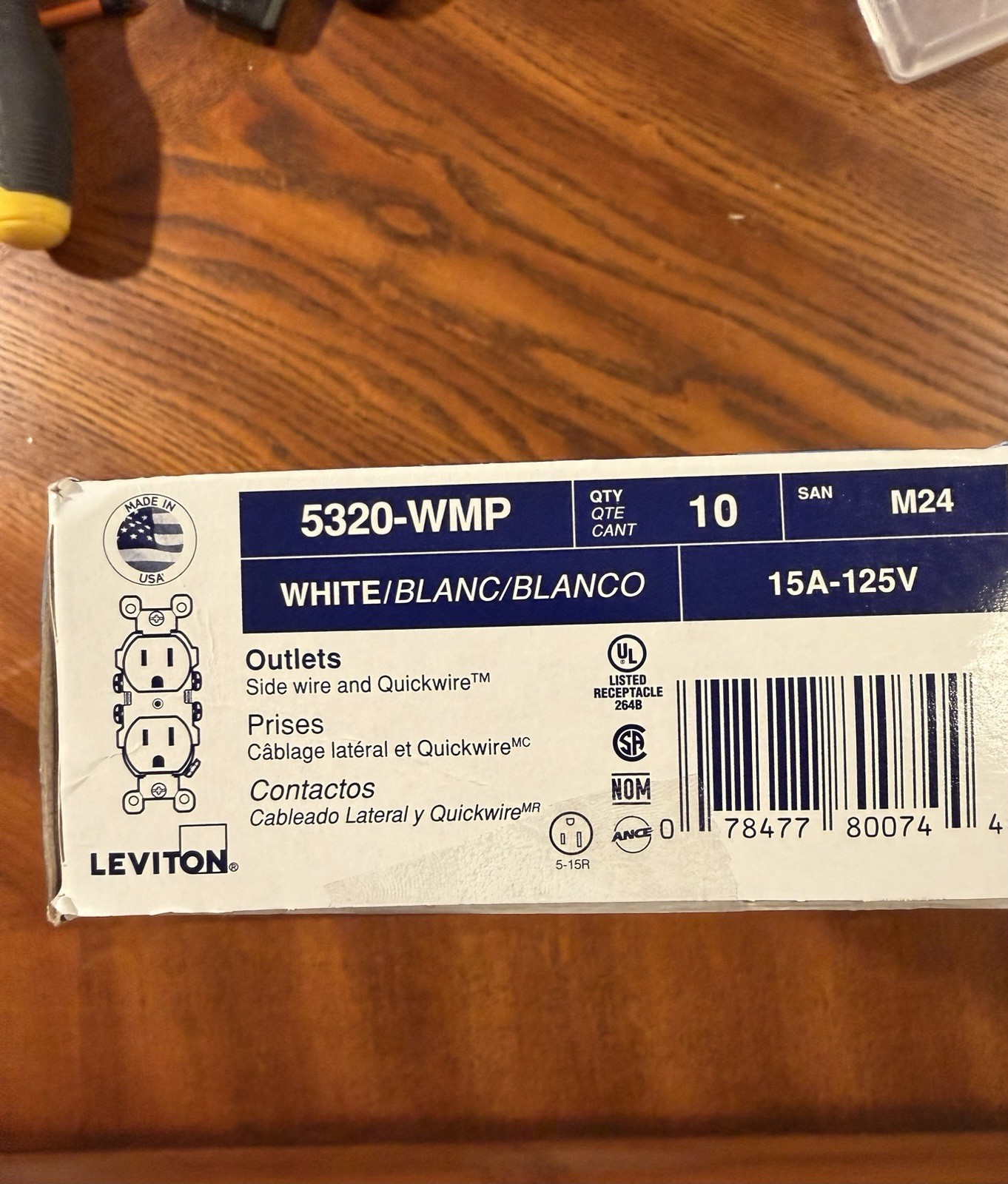 NEW Leviton 5320-WMP 10 Pack 15A Duplex Receptacle Outlet + 10 White Wall Plates
